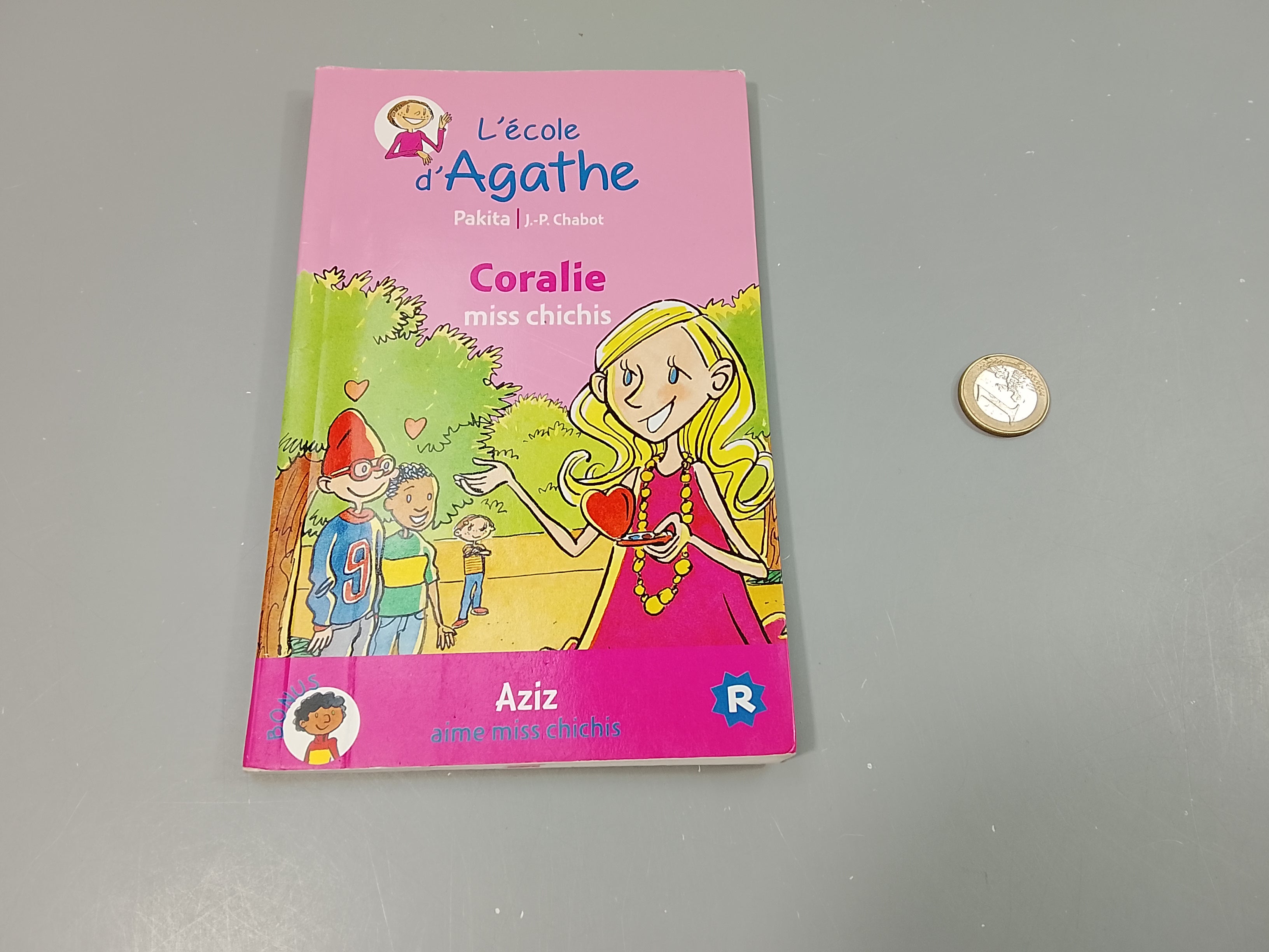 L'école d'Agathe, Coralie miss chichis. +6a (couverture légèrement abîmée)