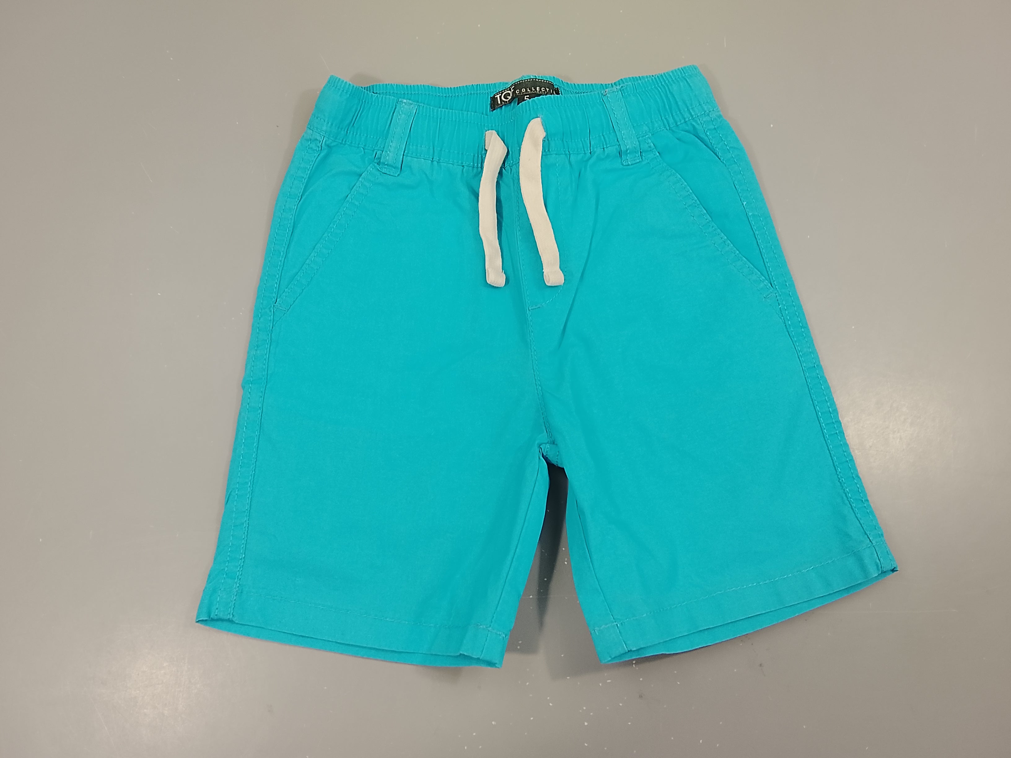 Bermuda bleu turquoise