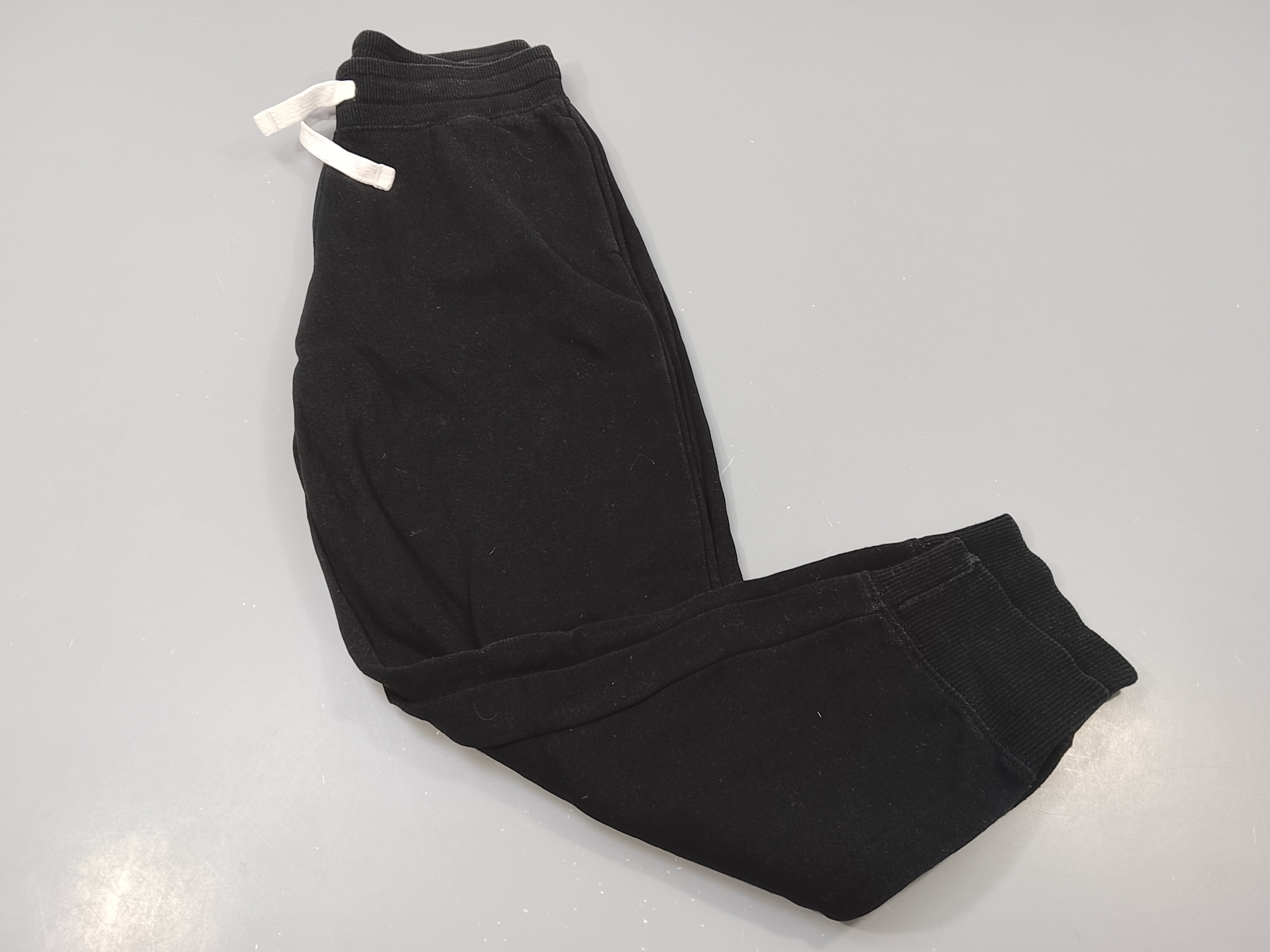 Pantalon jogging noir, cordon blanc