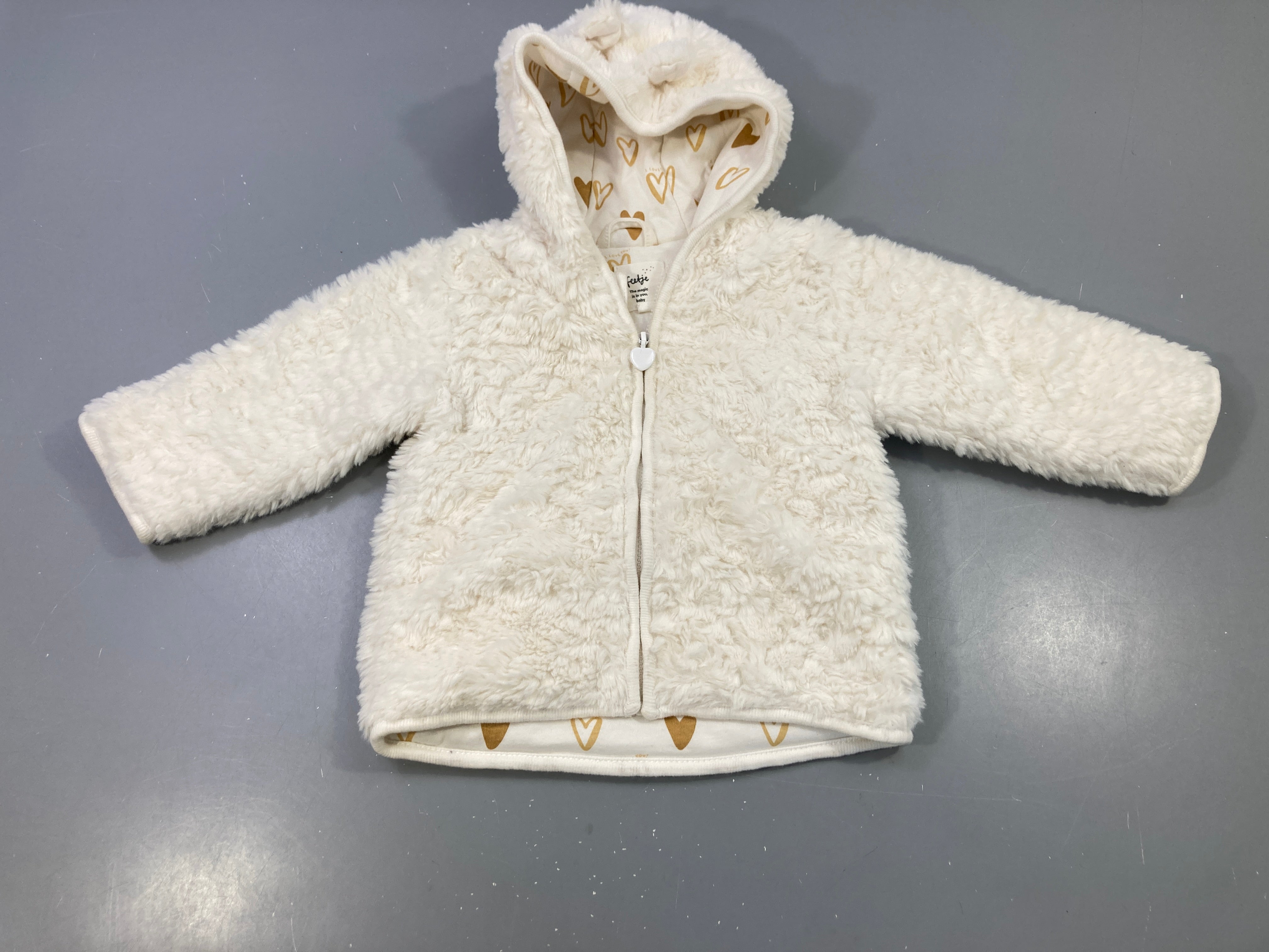 Veste fausse fourrure écru capuche coeurs dorés zippée, Feetje