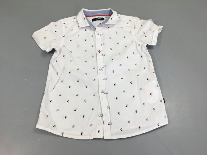 Chemise m.c blanc bateaux, moins cher chez Petit Kiwi