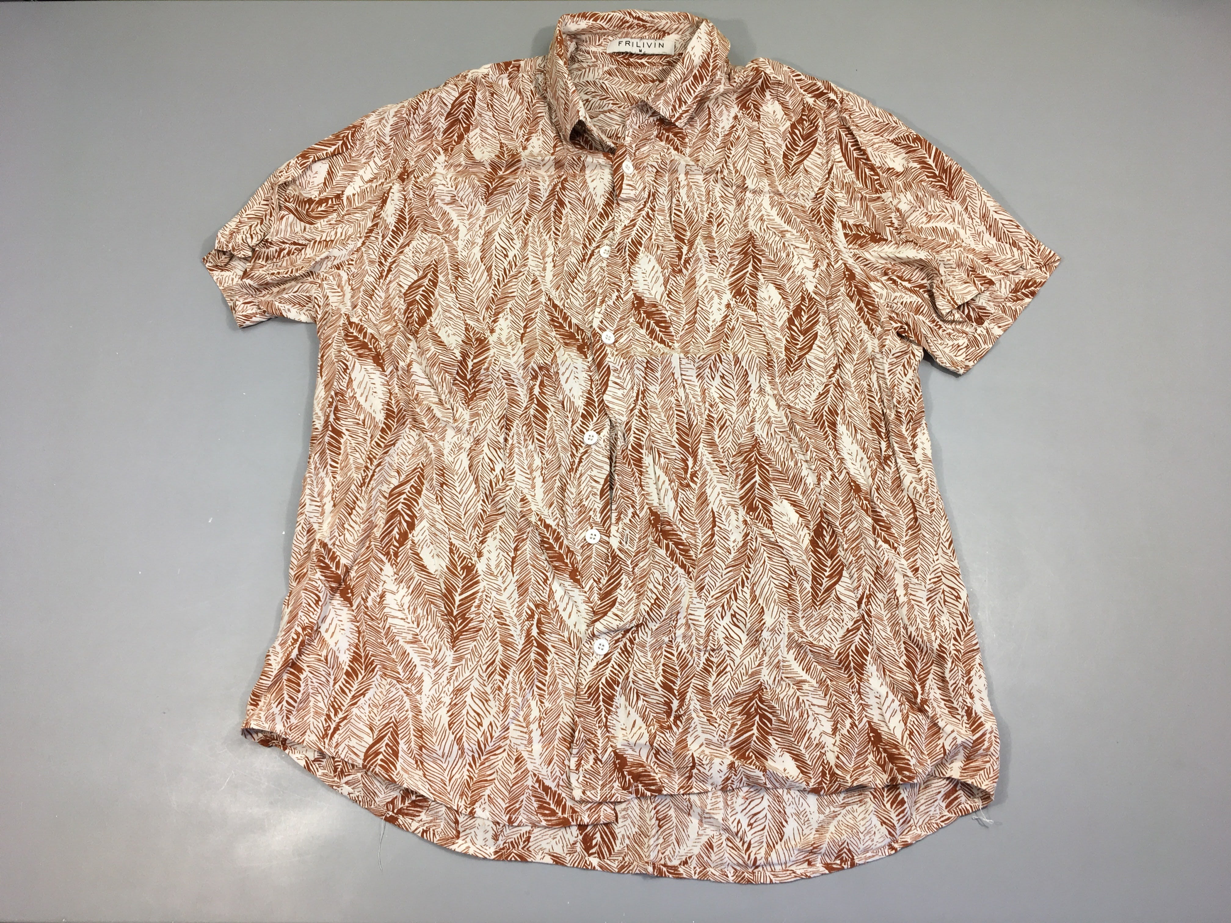 Chemise m.c fluide blanche feuillage brun