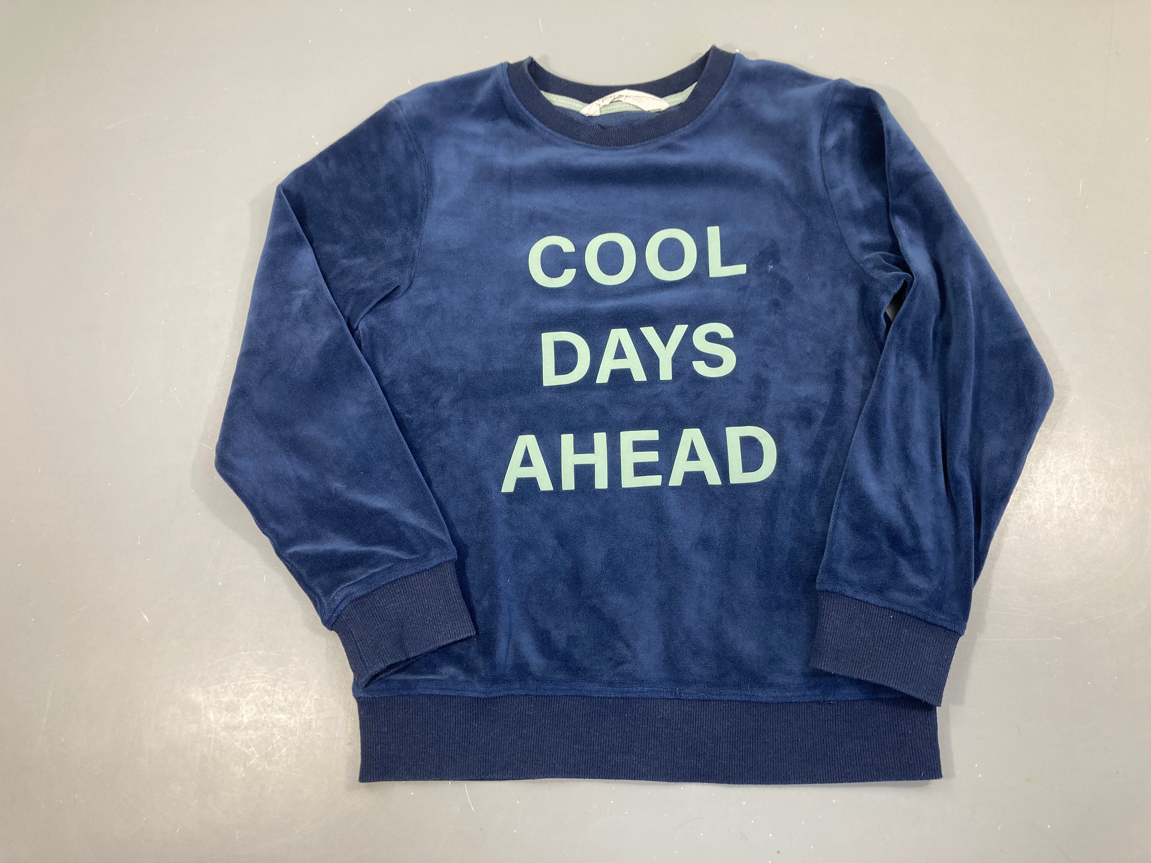 Pull velours bleu foncé cool days