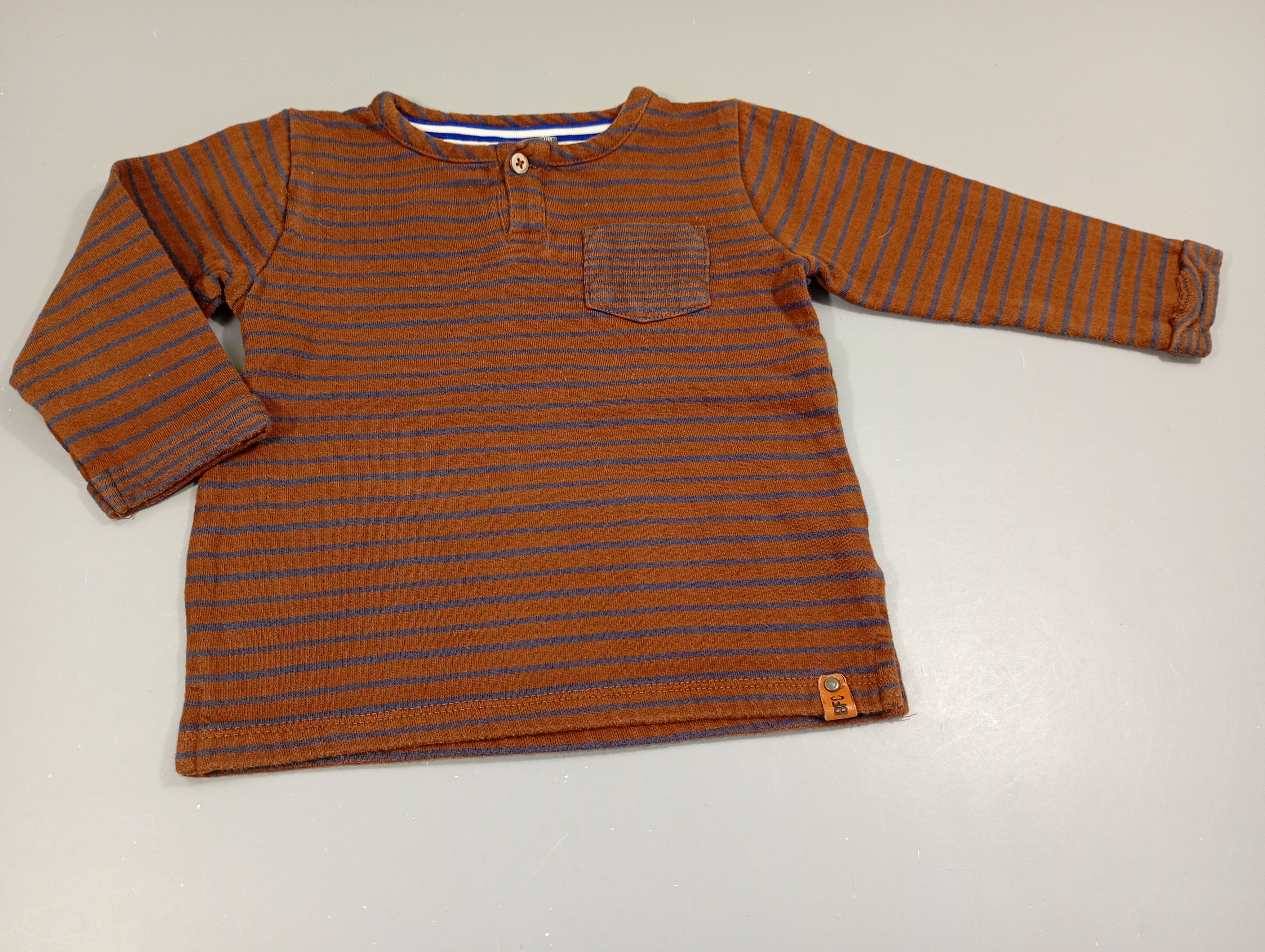 T-shirt m.l brun rayé bleu marine, petite poche