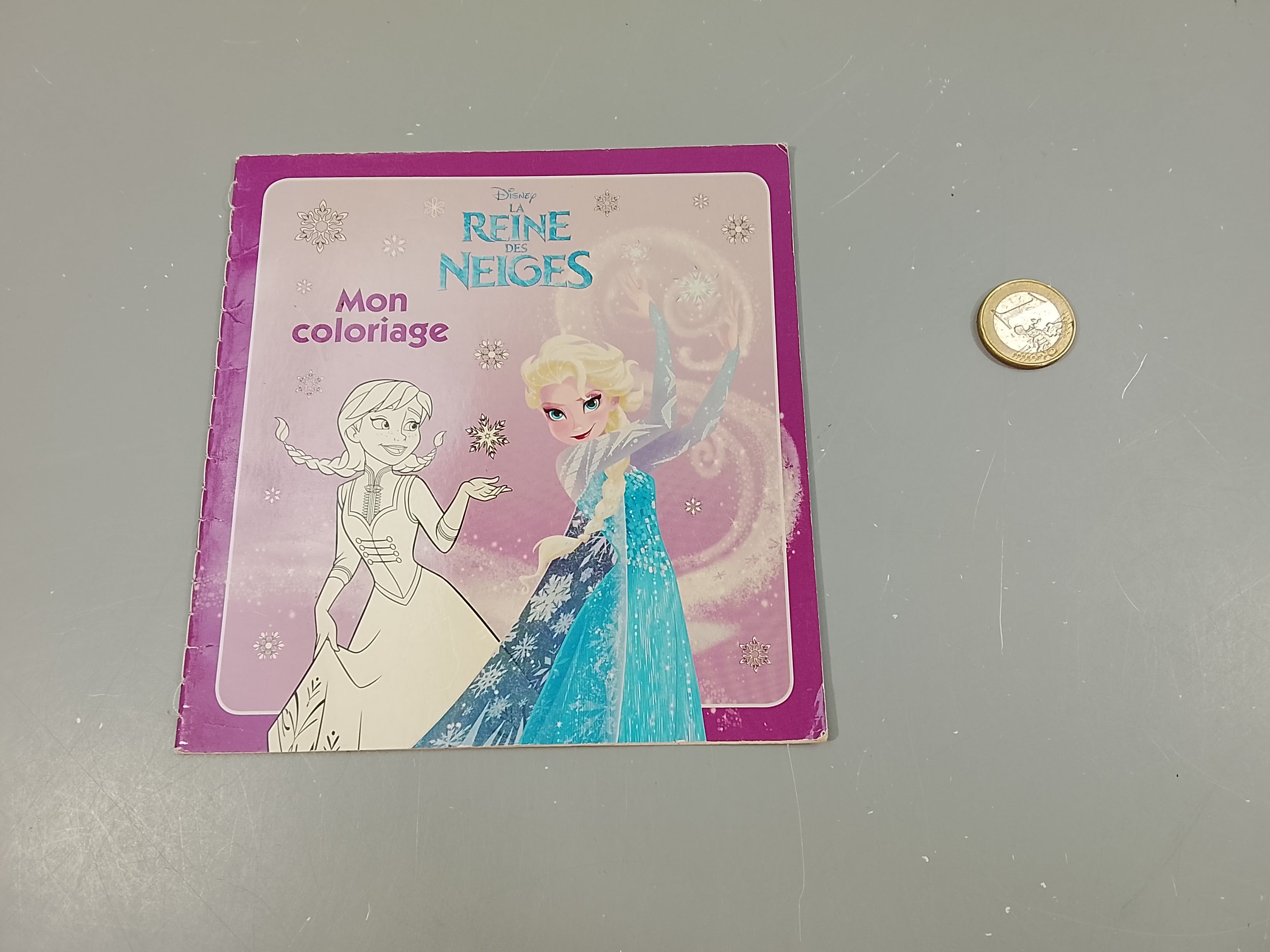 Petit livre à colorier Reine des Neiges