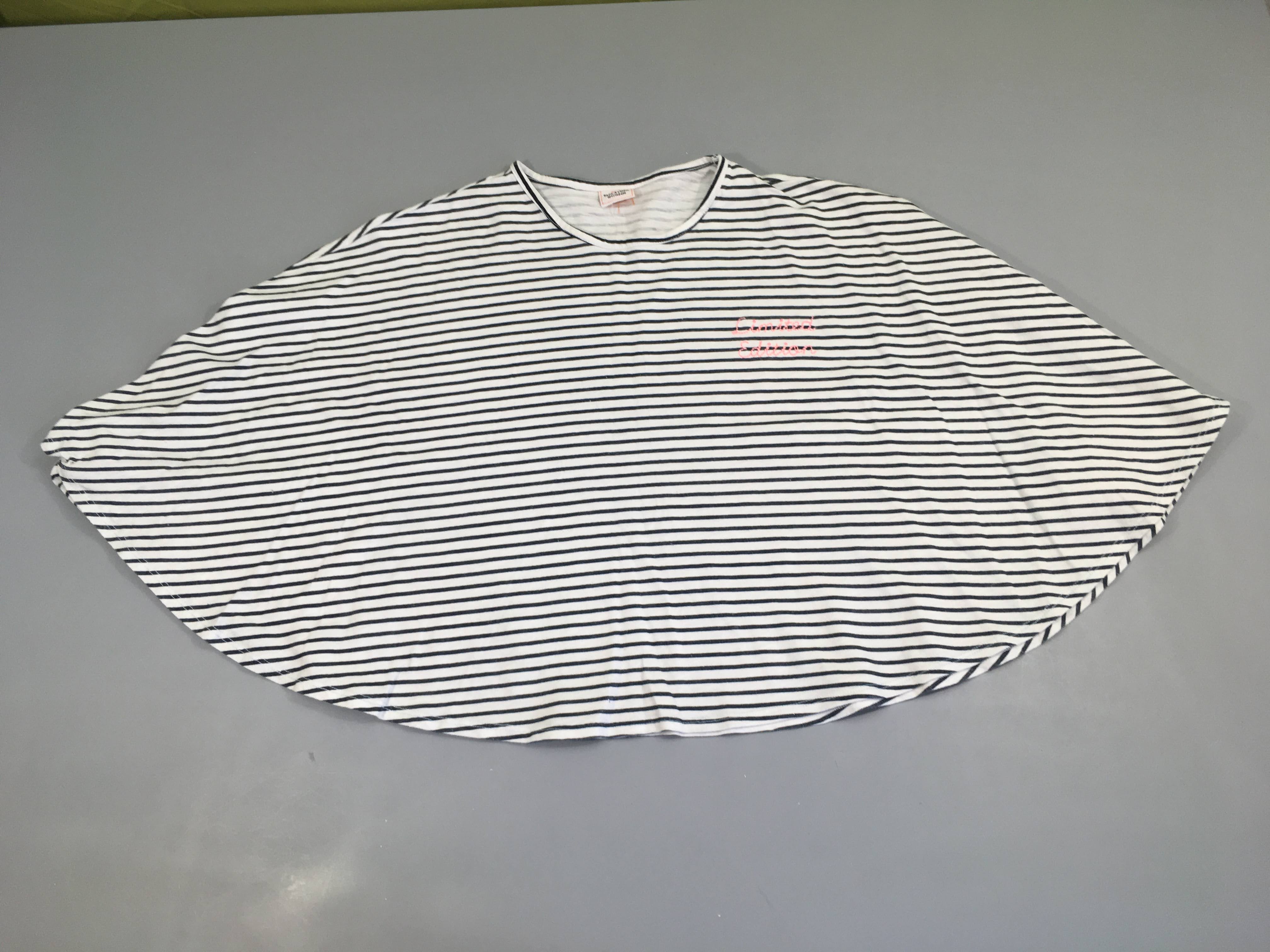 T-shirt m.c poncho blanc rayé gris foncé