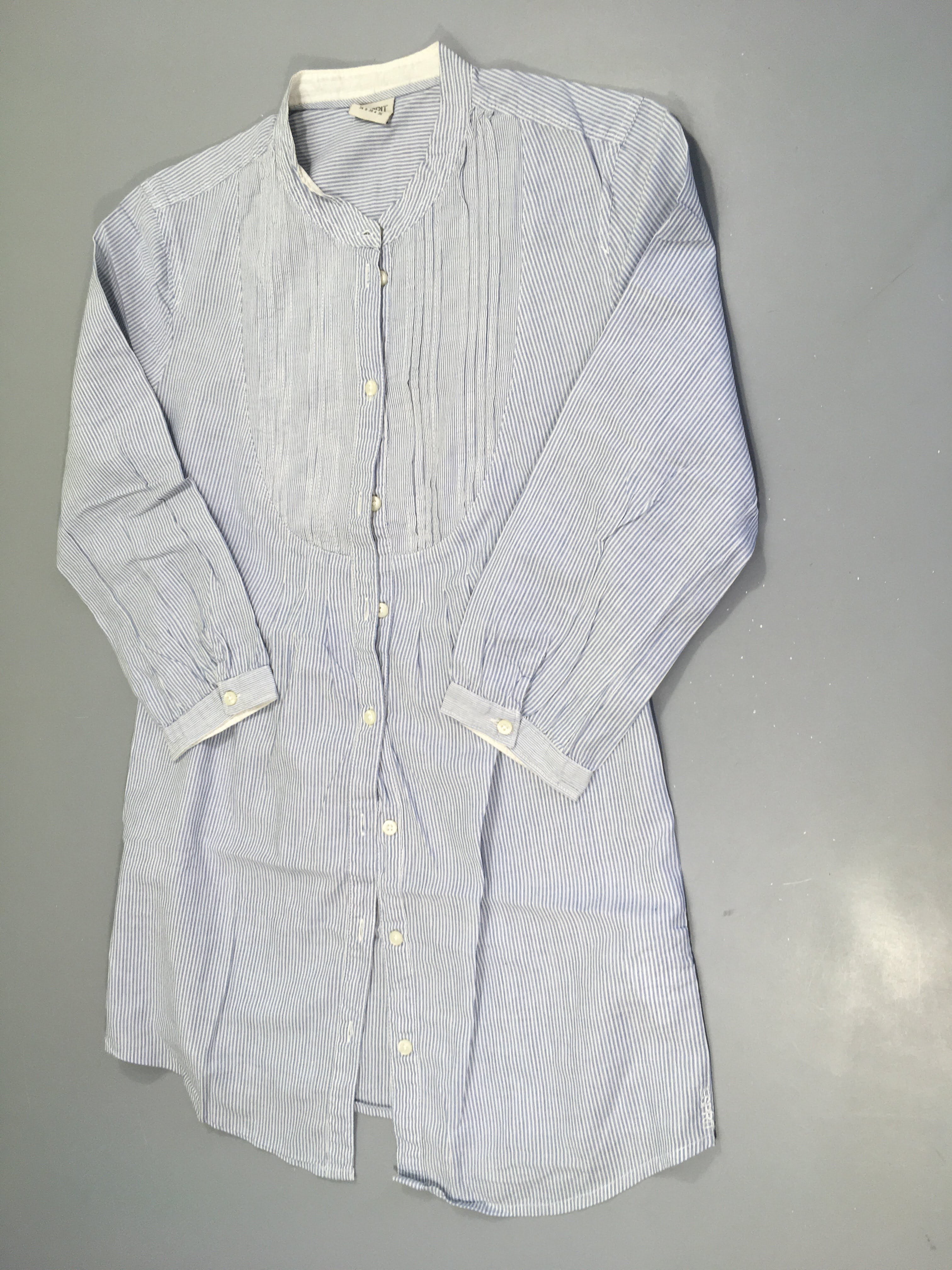 Robe m.l blanche lignée bleu