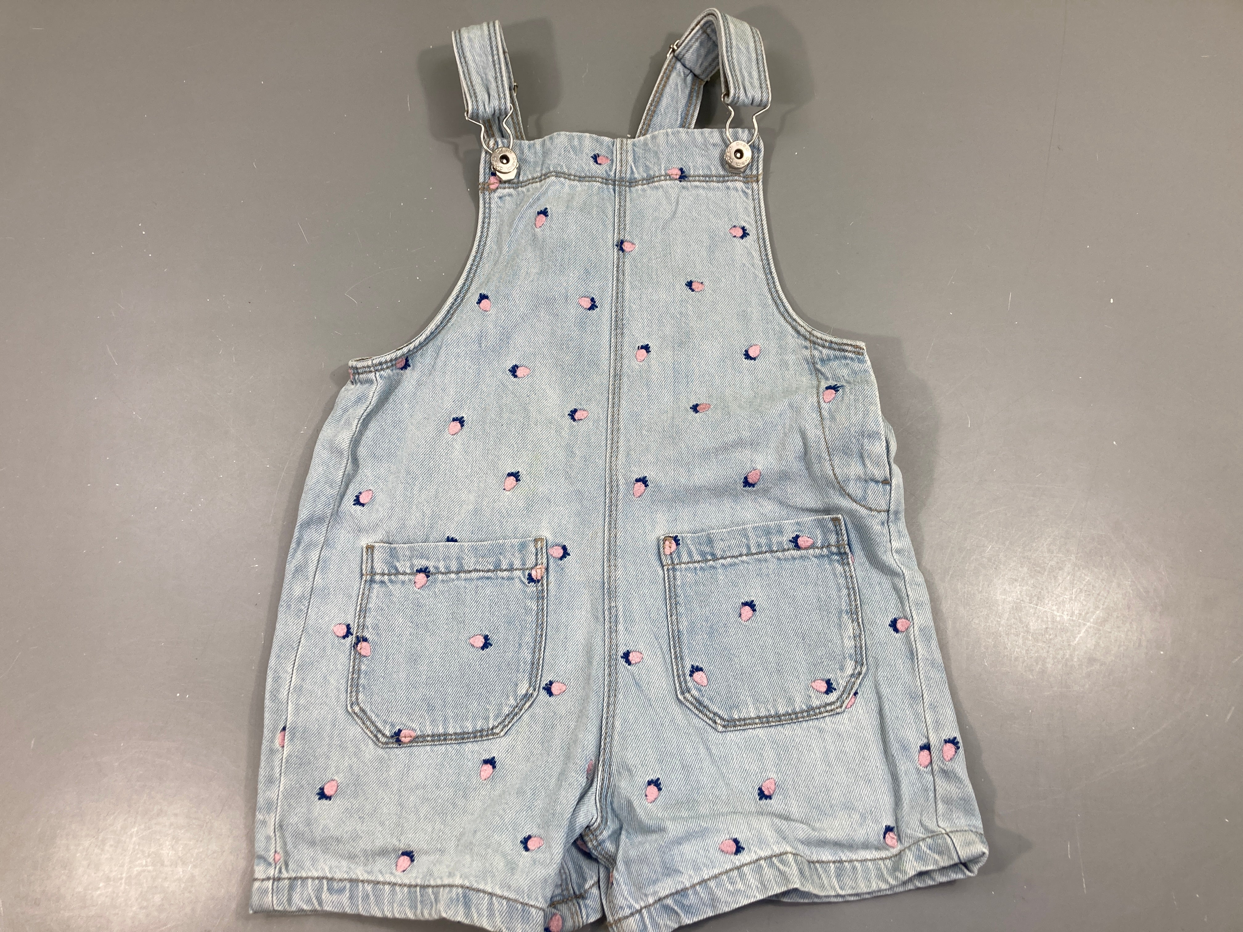 Salopette short en jean Fraises