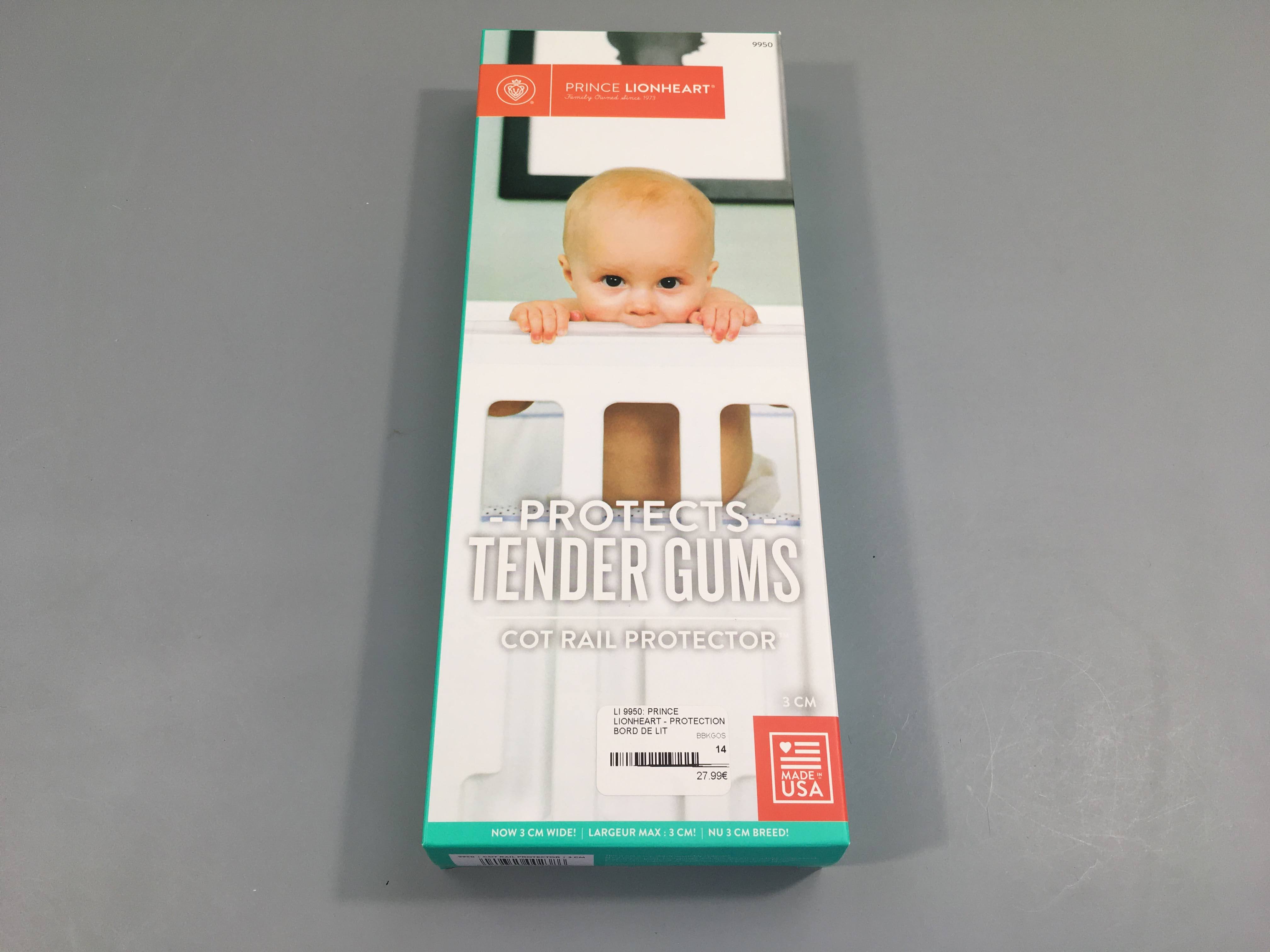 NEUF Prote.ction bord de lit  (4 morceaux de 3O,5cm largeur maximale 3cm)