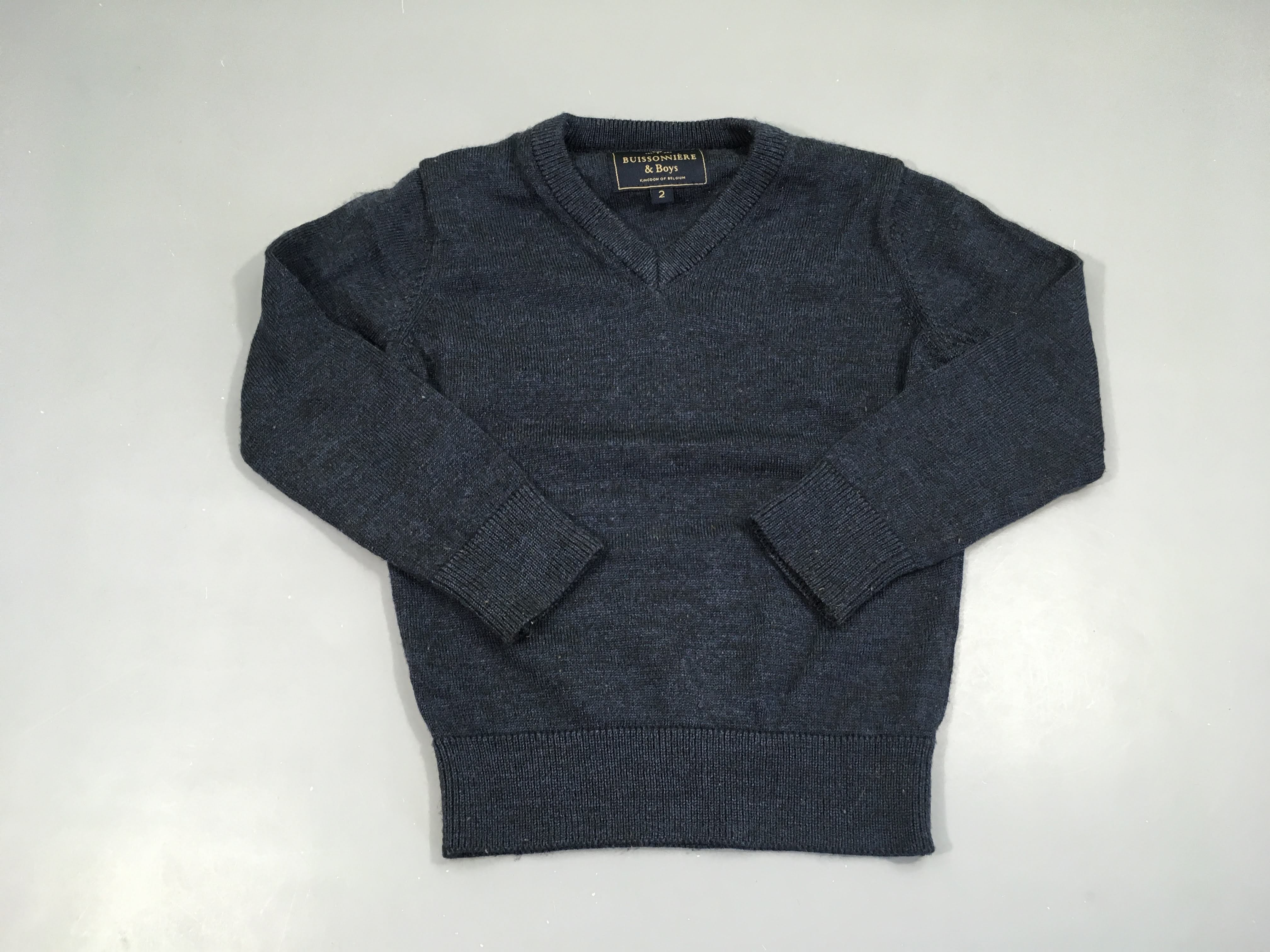 Pull col V bleu foncé, 70% laine