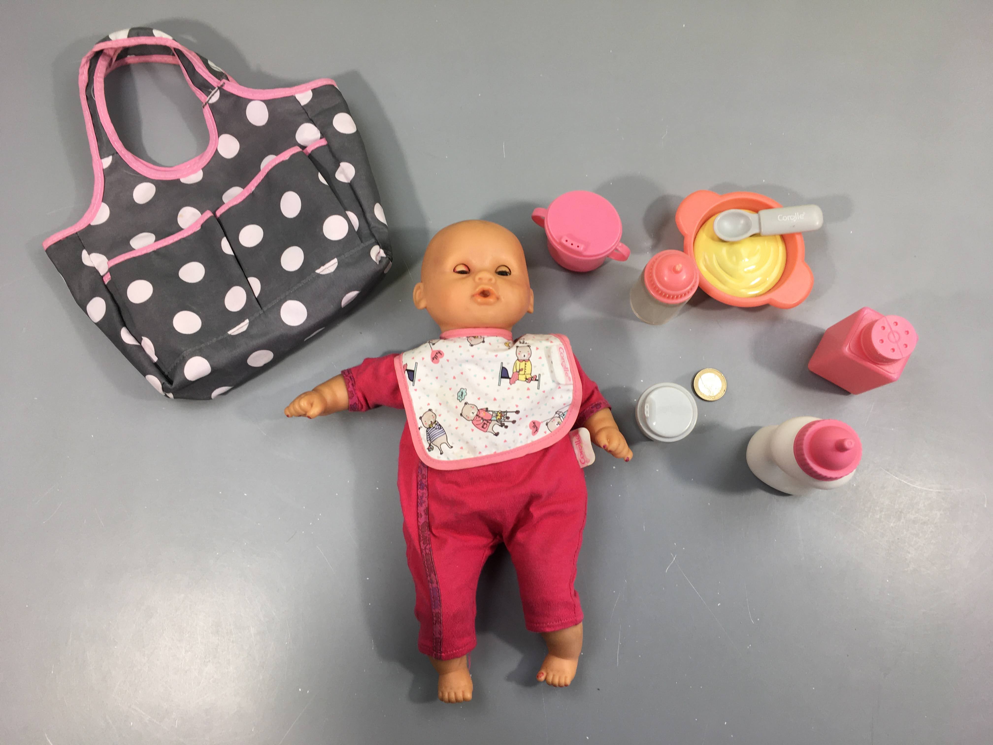 Poupon Corolle 30 cm avec sac et accessoires