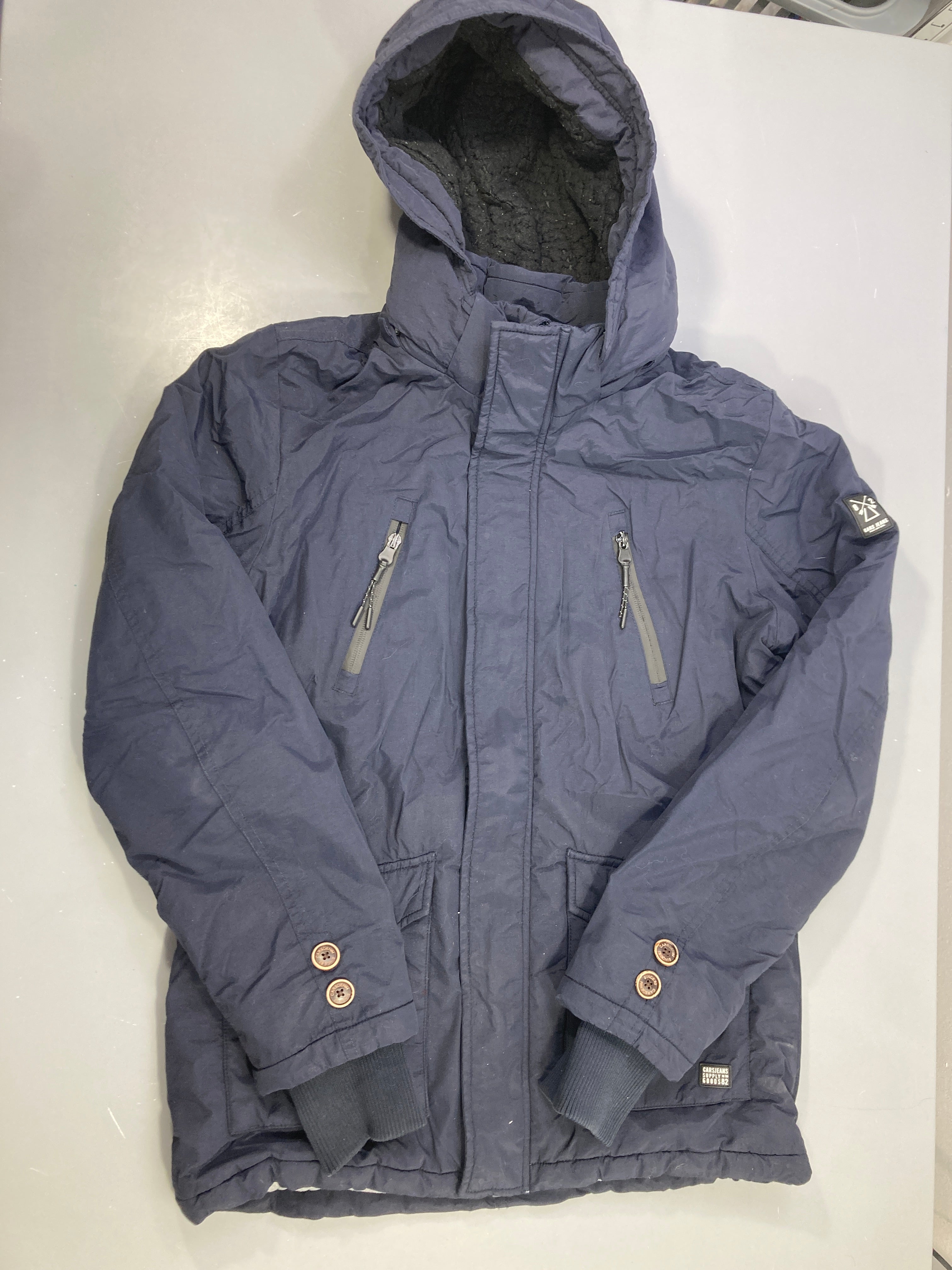 Blouson capuche bleu marine fourré poches boutons