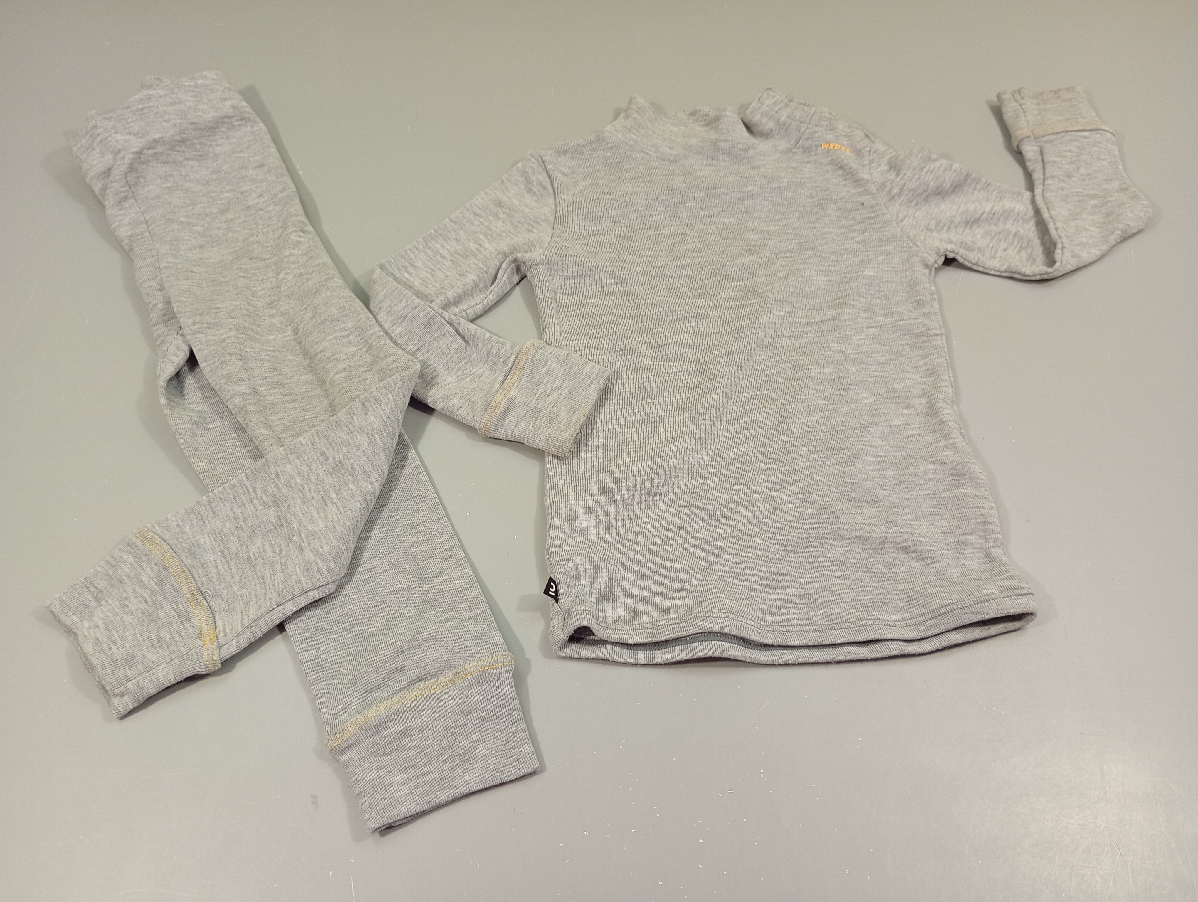 Ensemble thermique T-shirt m.l + Pantalon  gris flammé  