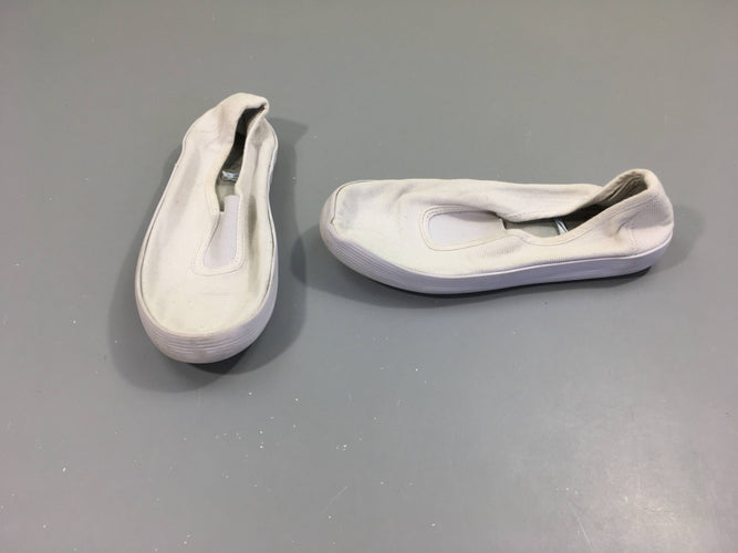 Sandales de gym blanches-caoutchouc 1 peu abimé haut G, moins cher chez Petit Kiwi