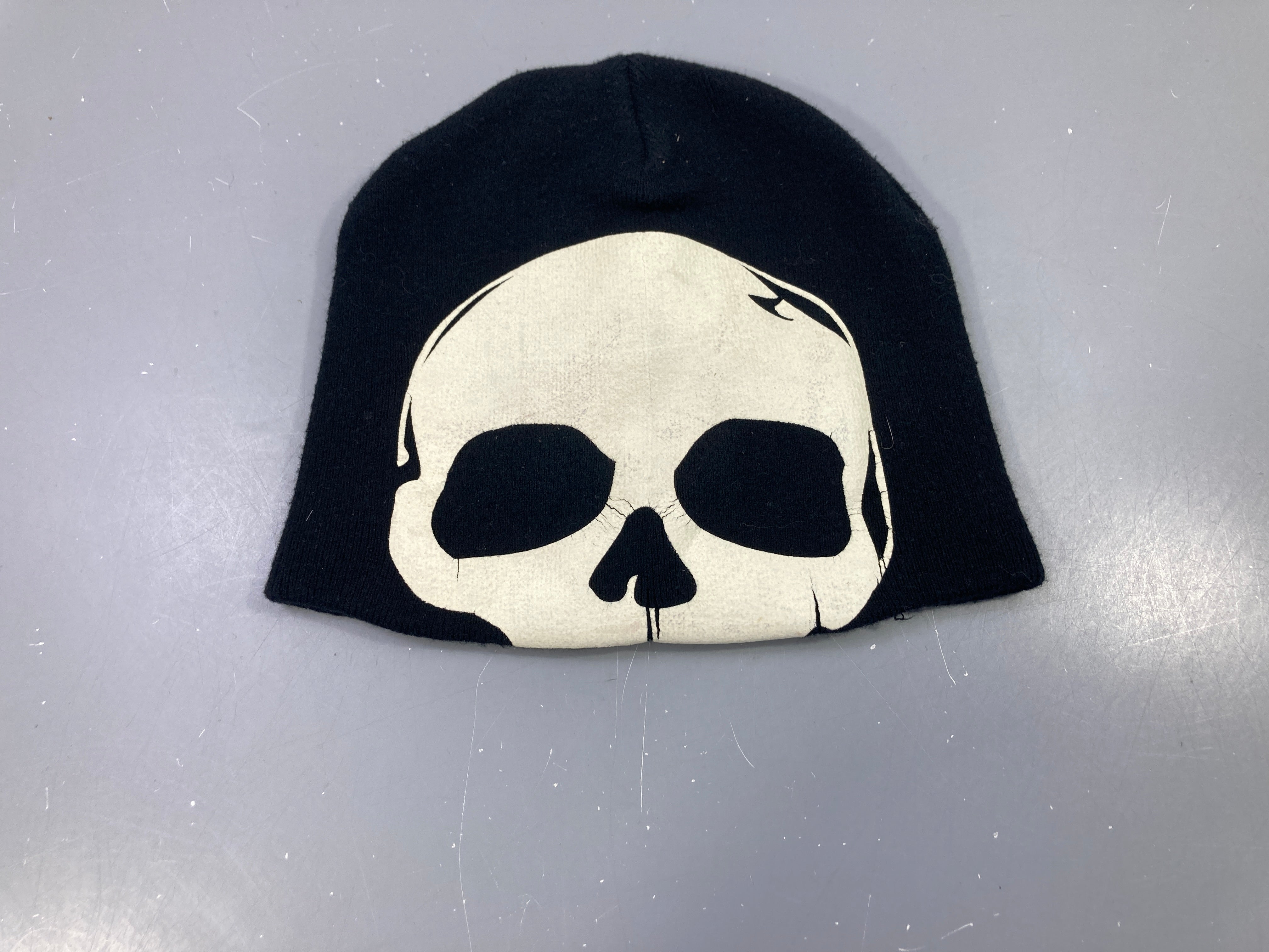 Bonnet noir tête de mort