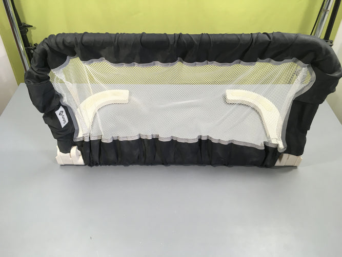 Barrière sécurité pliable Safety 1st, moins cher chez Petit Kiwi