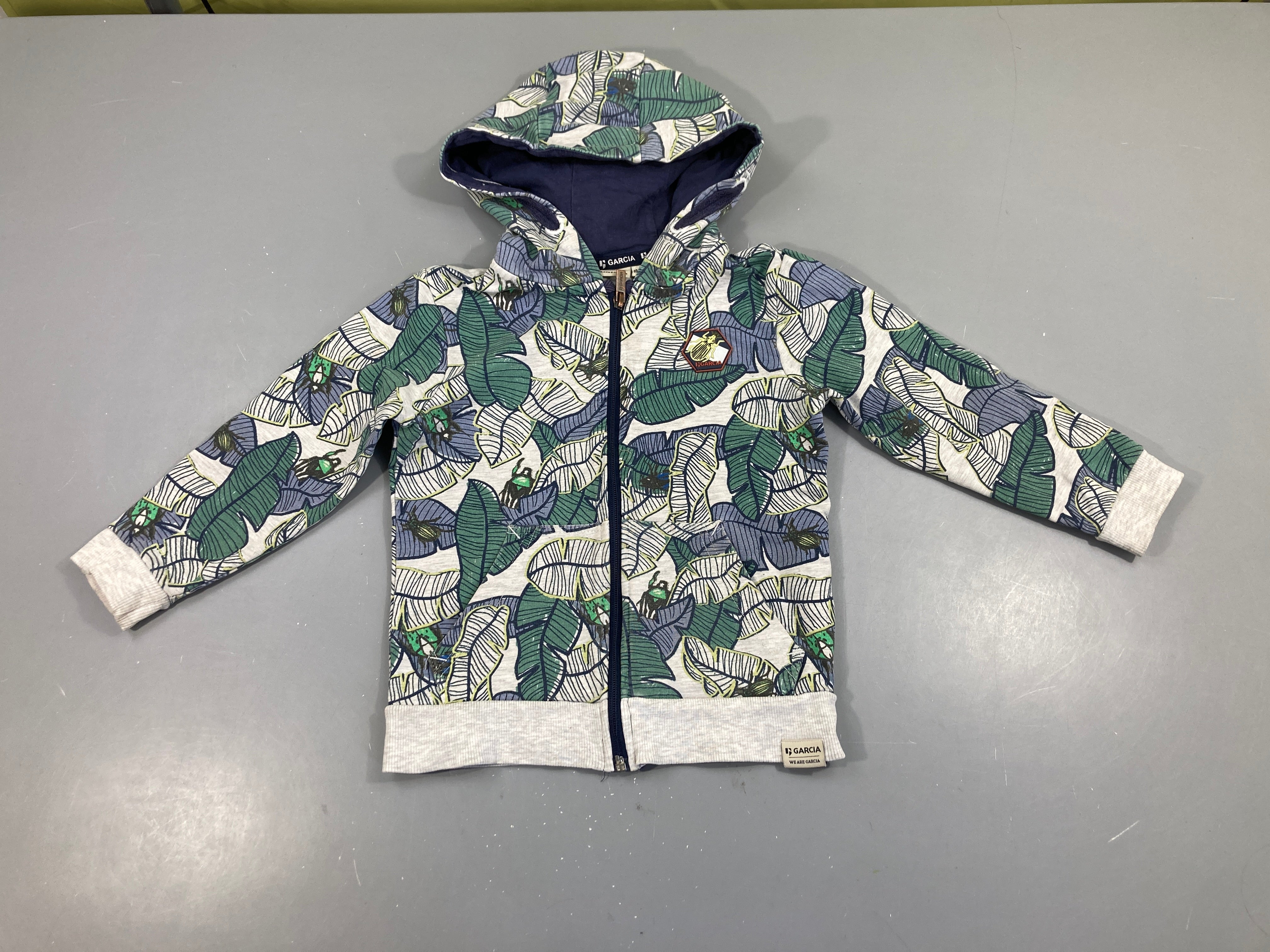 Sweat zippé à capuche gris feuillage bleu-vert Scarabé