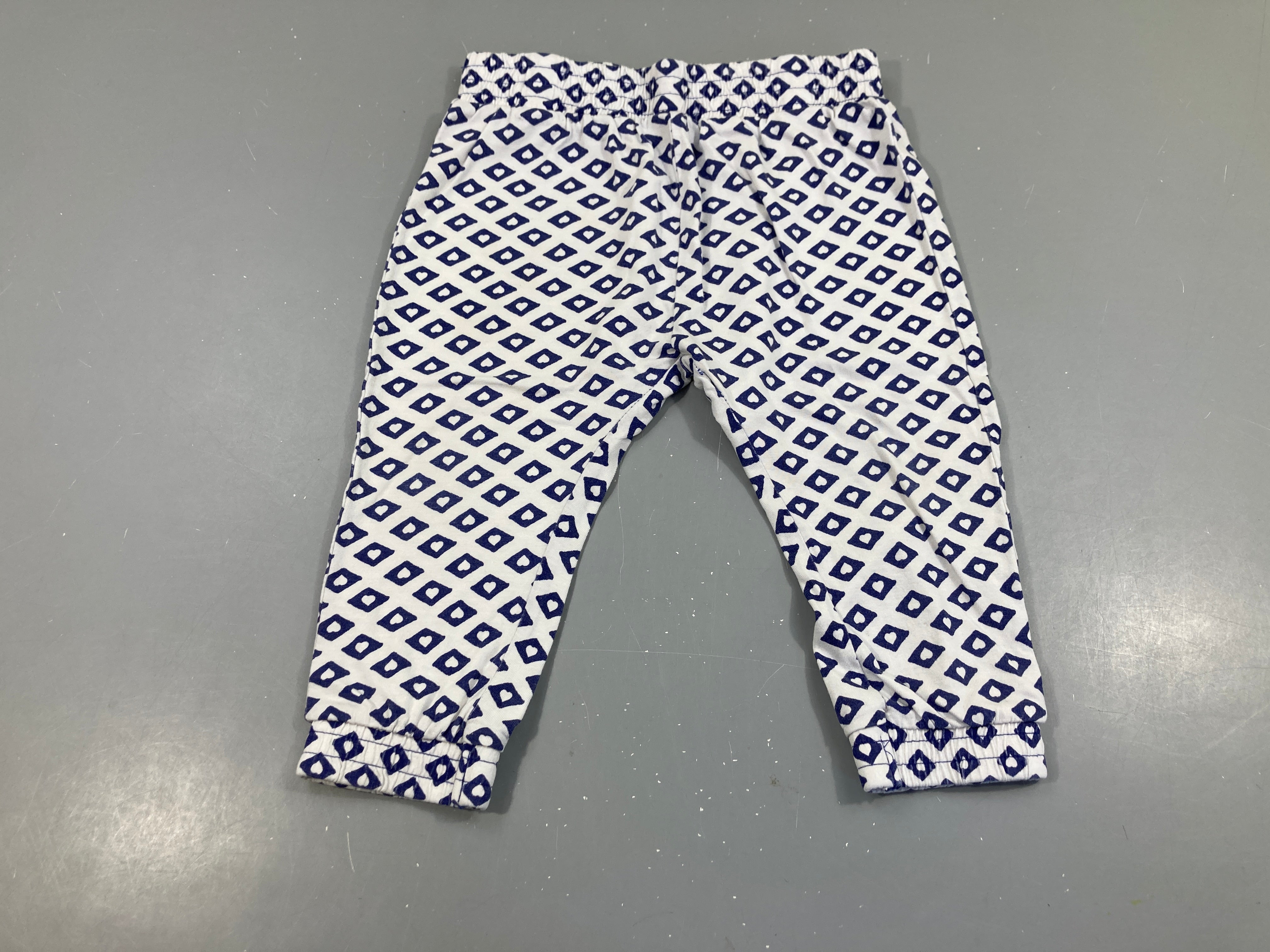 Pantalon jersey blanc motifs bleu triangles coeurs triangles taille et chevilles élastiques