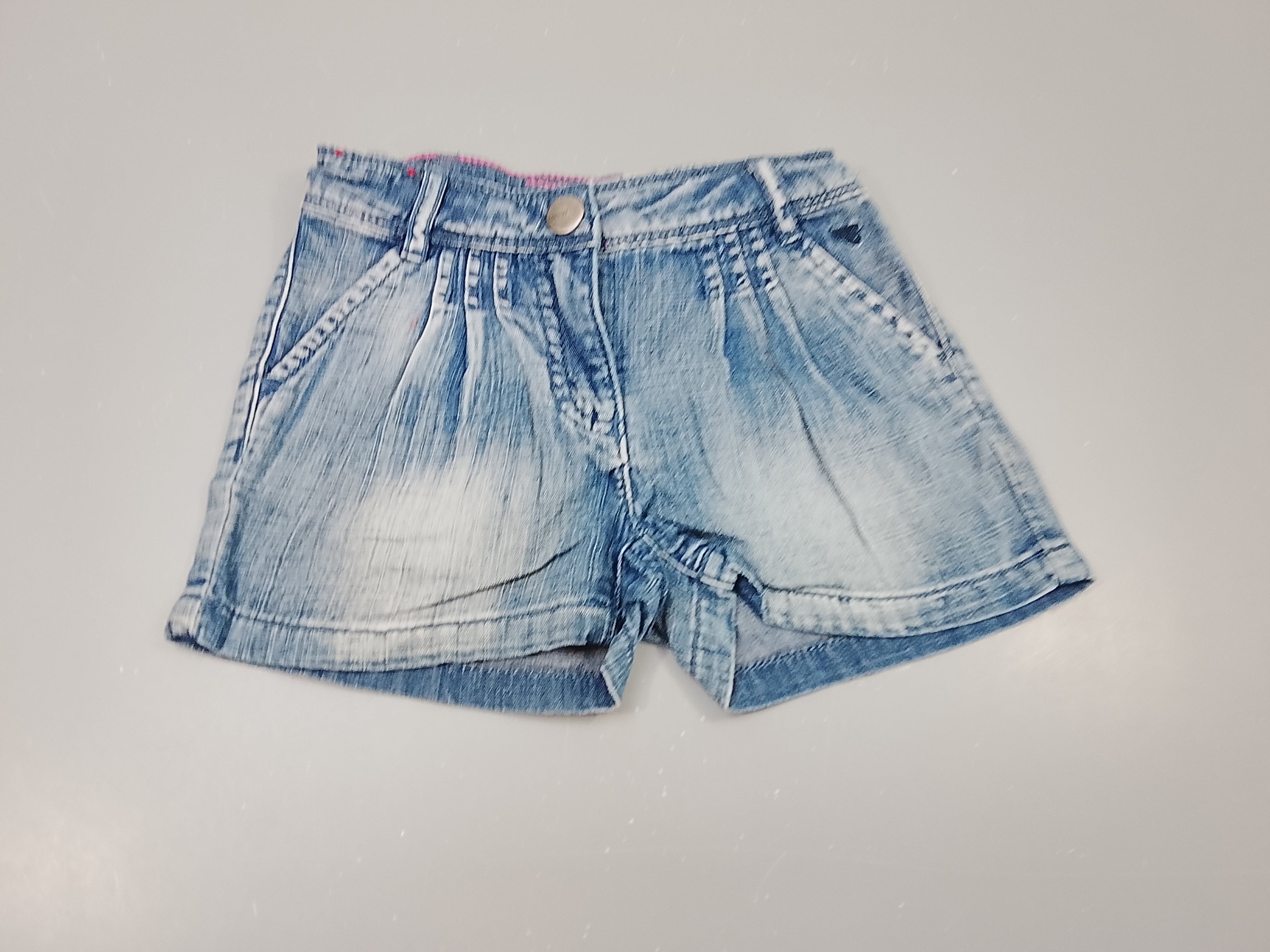 Short denim