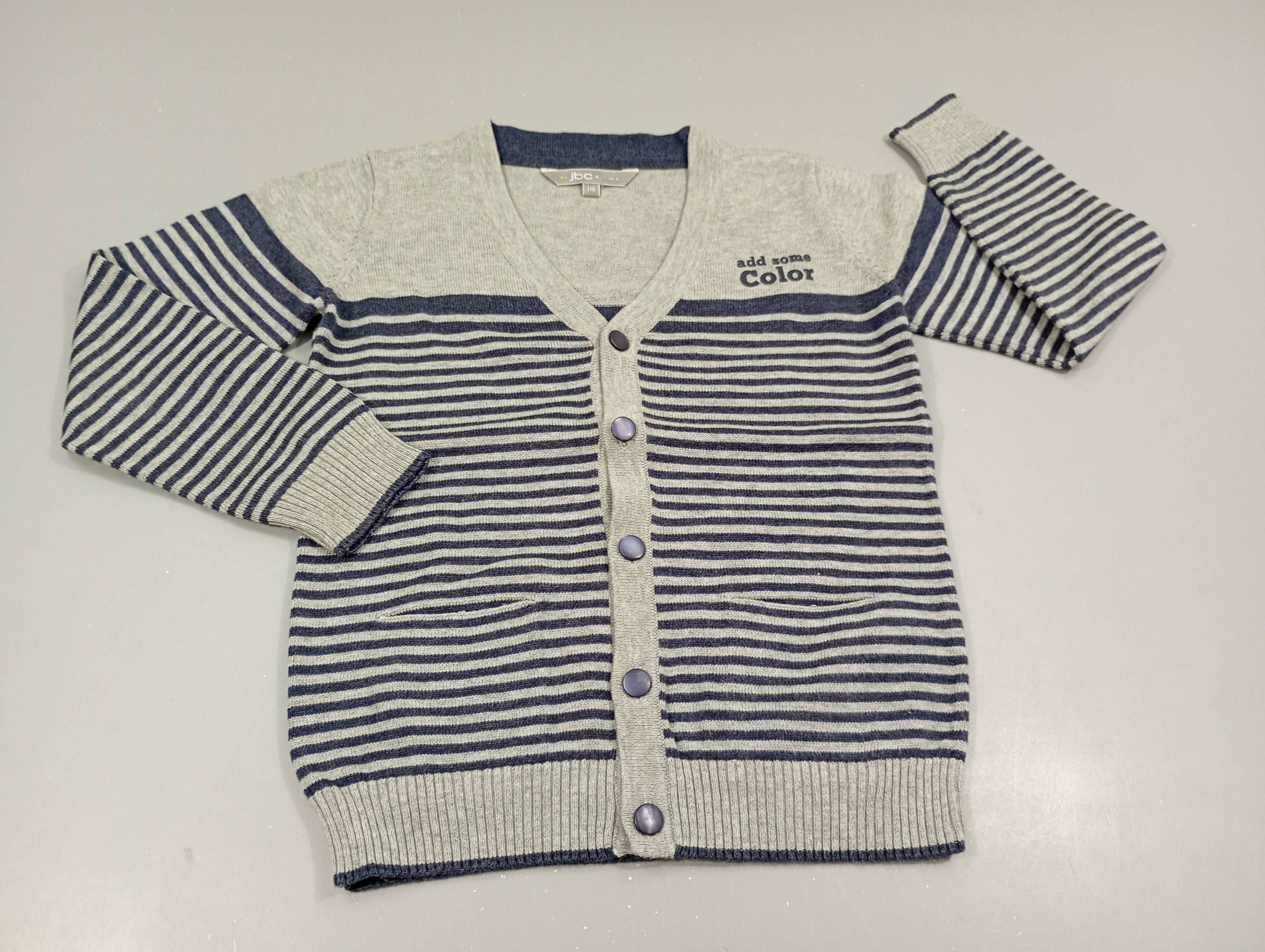 Gilet gris chiné rayé bleu 