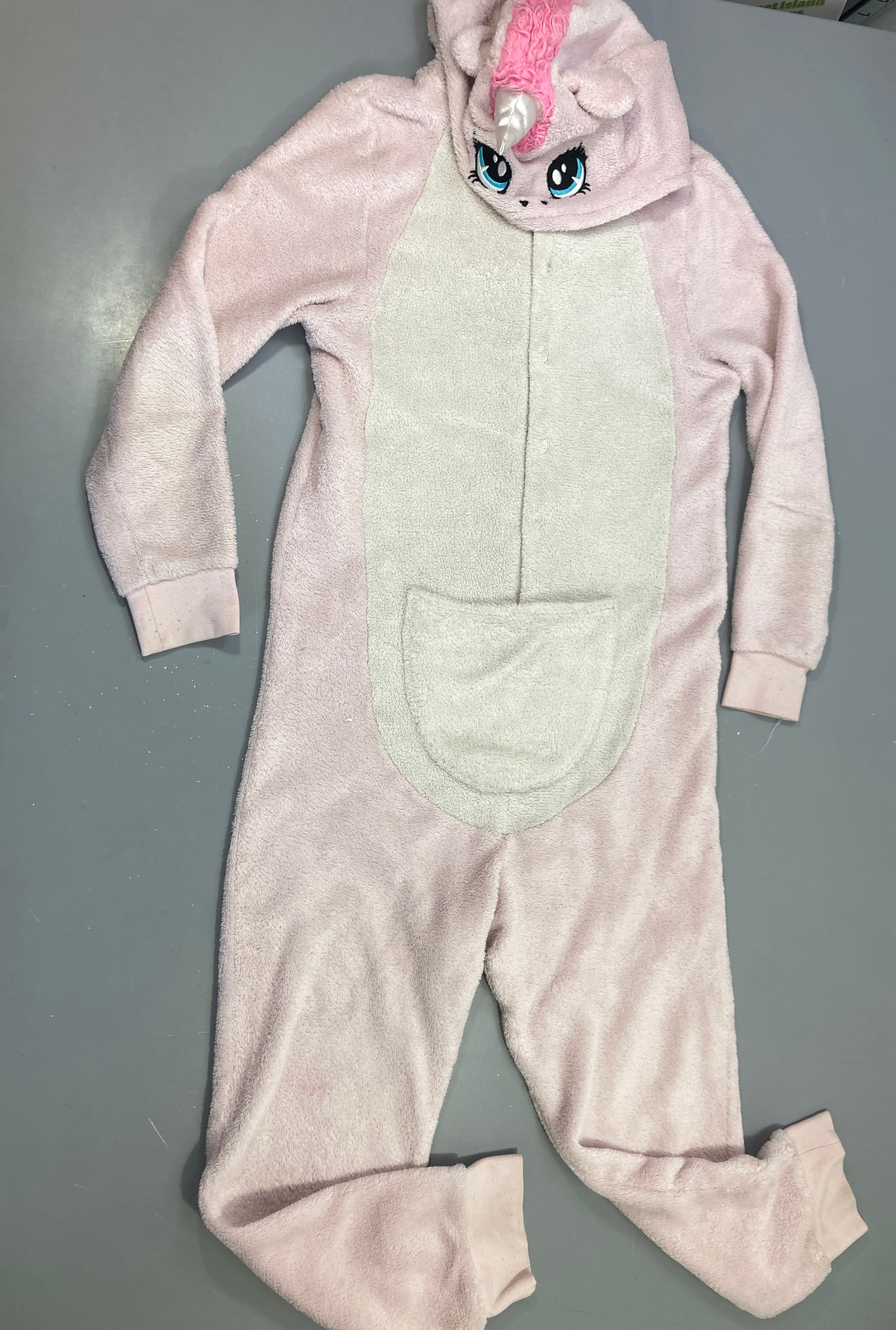 Pyjama combinaison licorne rose grisée, capuche corne brodée, duveteux, poche ventrale