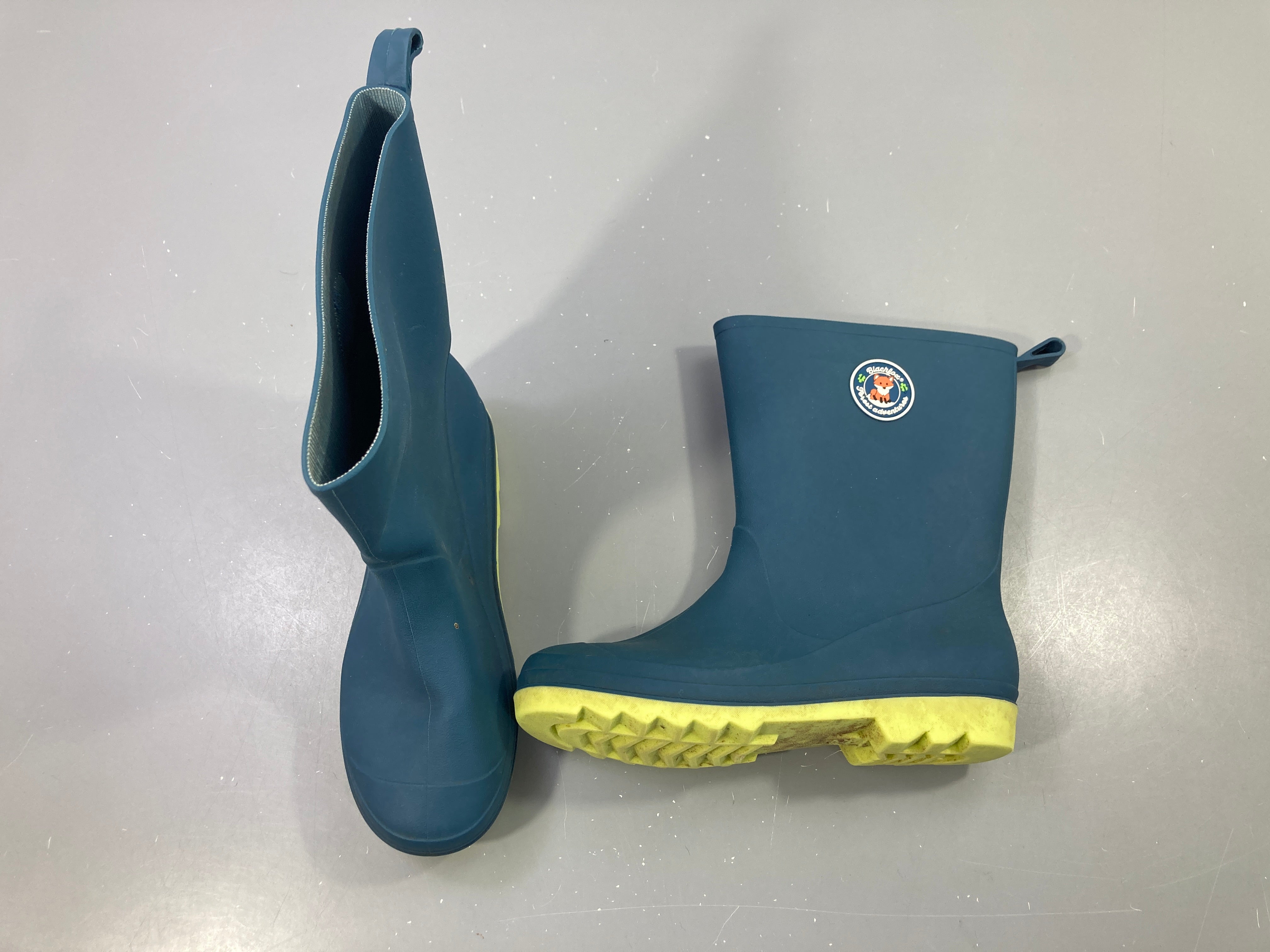 Bottes de pluie bleu canard, semelle jaune crantée, Blackfeet