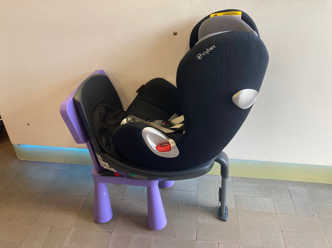 Siège auto  noir/gris Platinium Sirona, rotatif et inclinable, groupe 0+/1, 0-18kg Cybex, moins cher chez Petit Kiwi