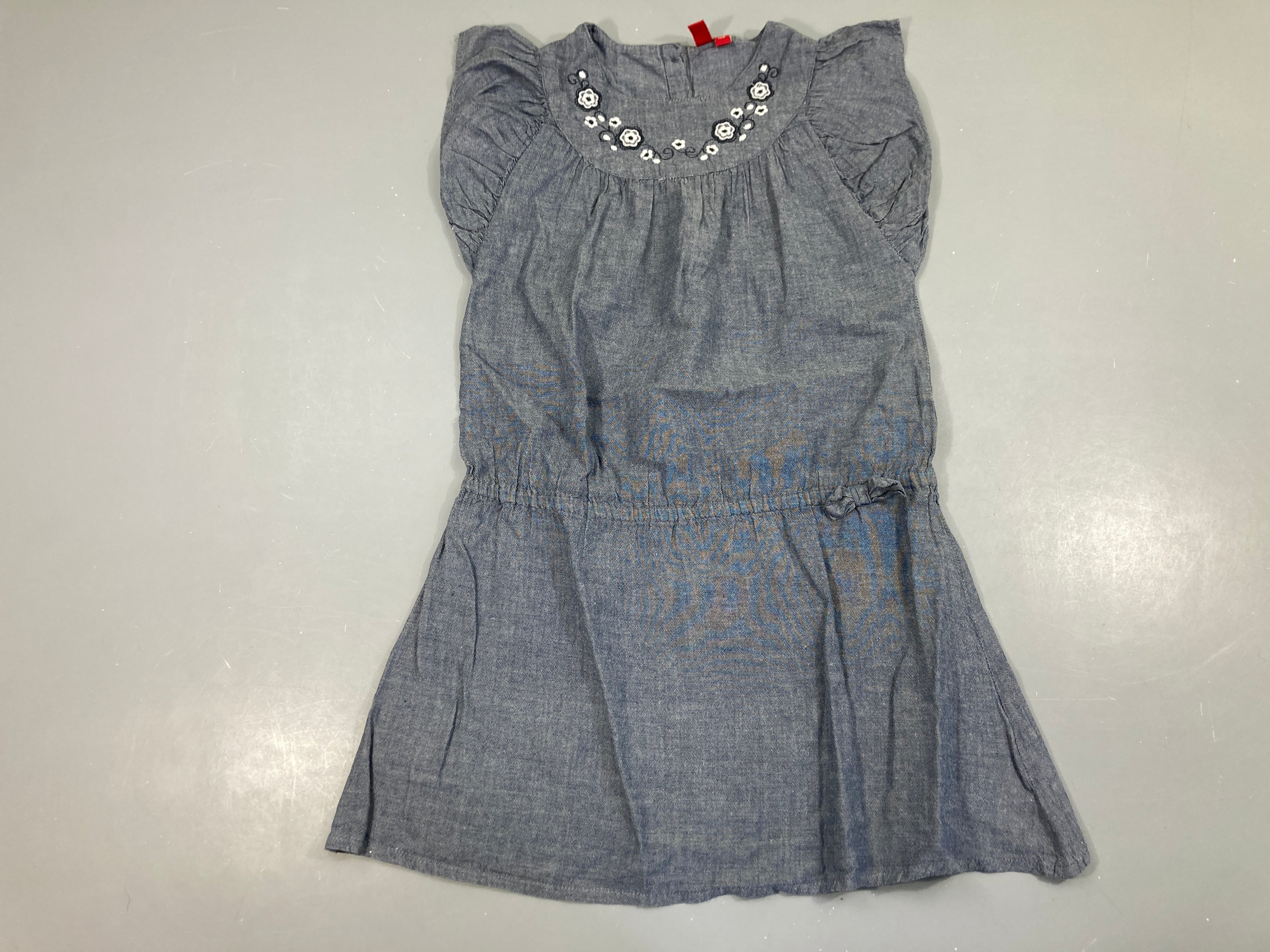 Robe m.c denim broderie fleur col