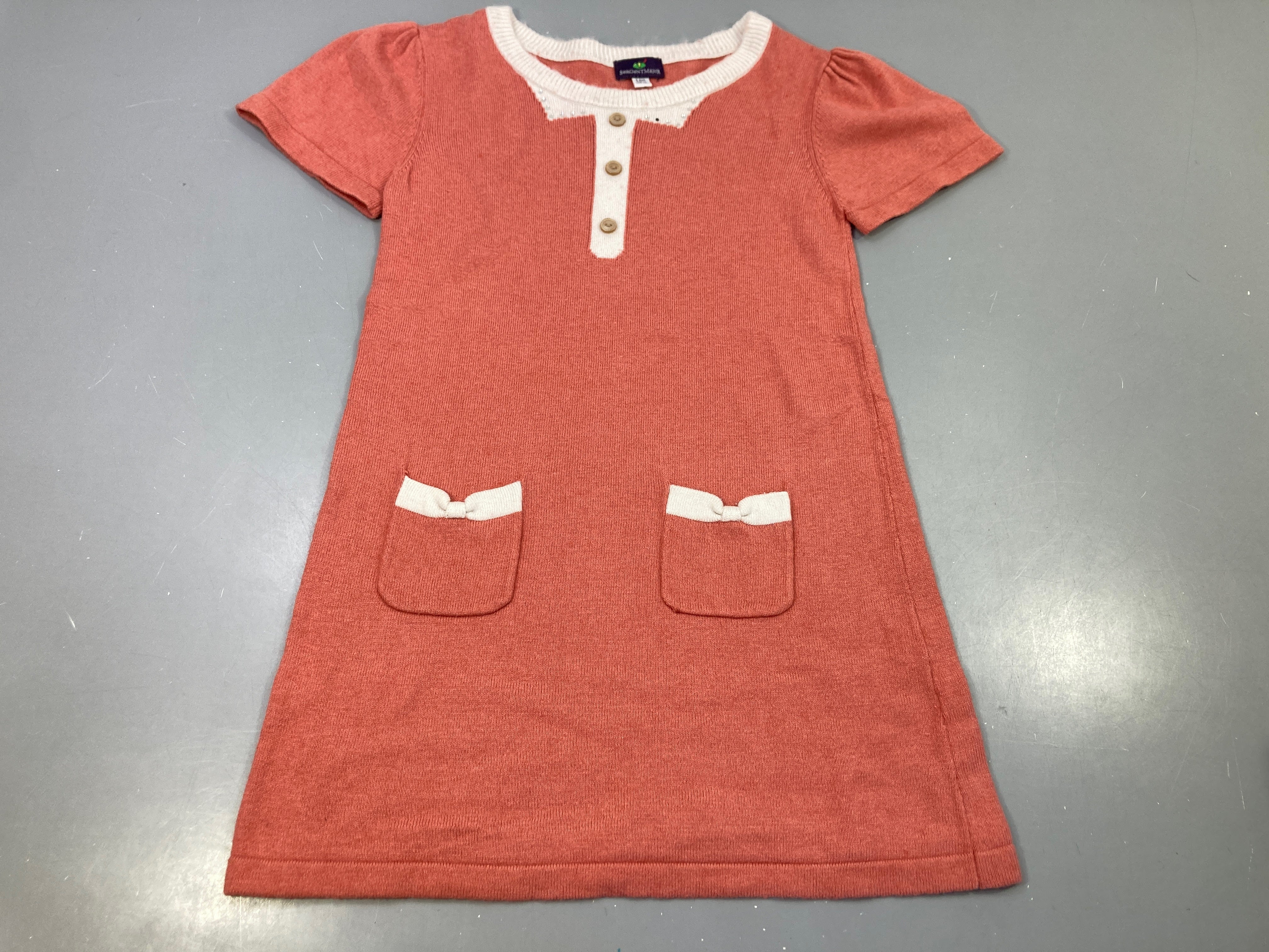 Robe m.c rose et blanc avec petits strass (manque un) 32% angora ,