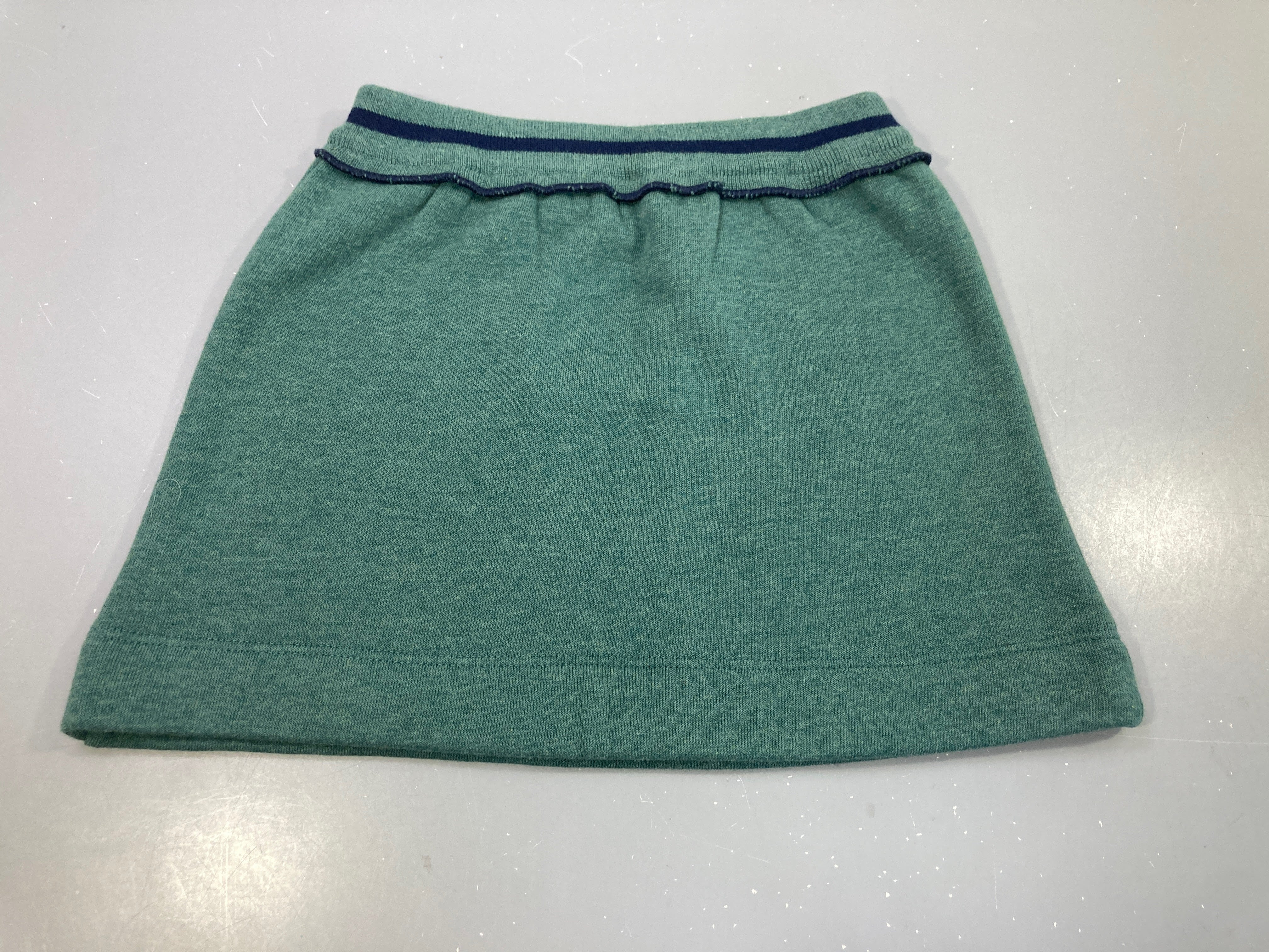 Jupe molleton vert chiné taille élastique  ligné bleu marine , intérieur doux et chaud.