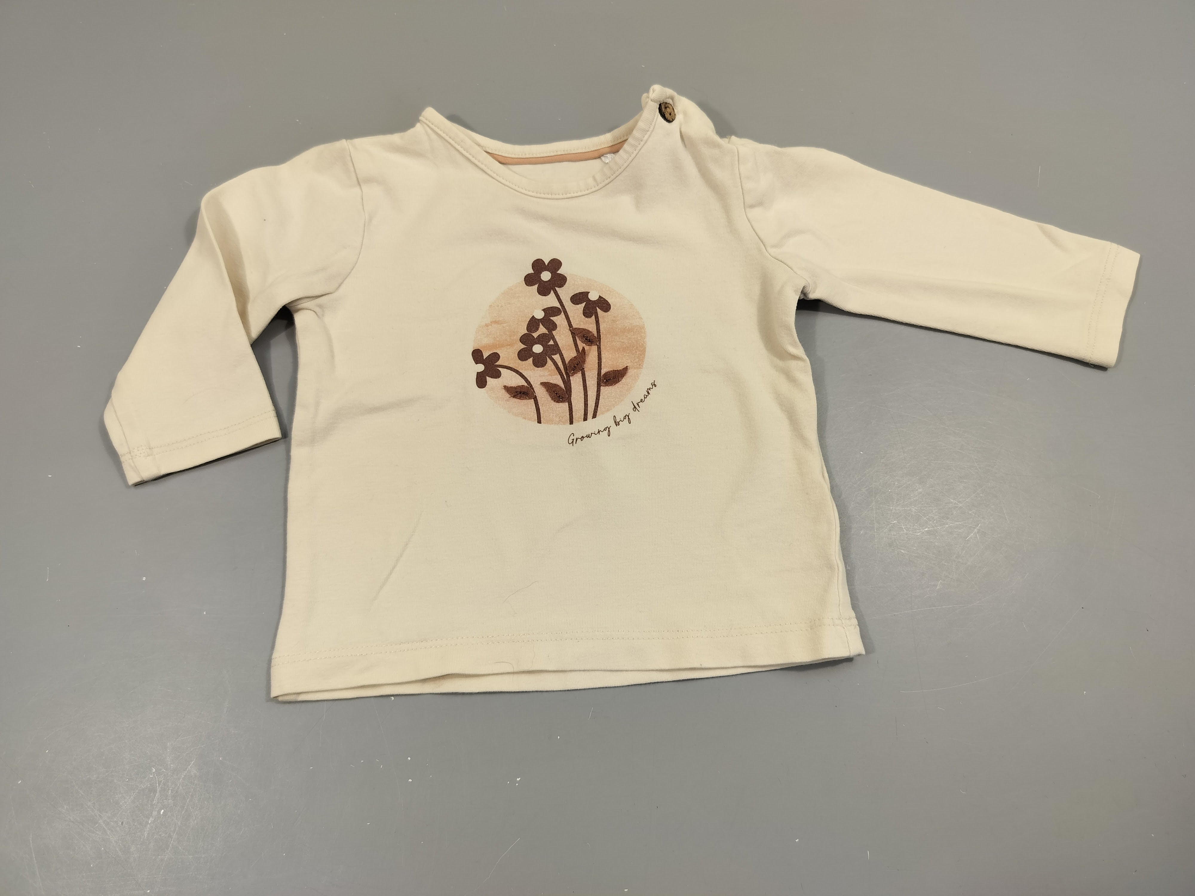 T-shirt m.l écru, fleurs brunes  95% coton 5% élasthanne