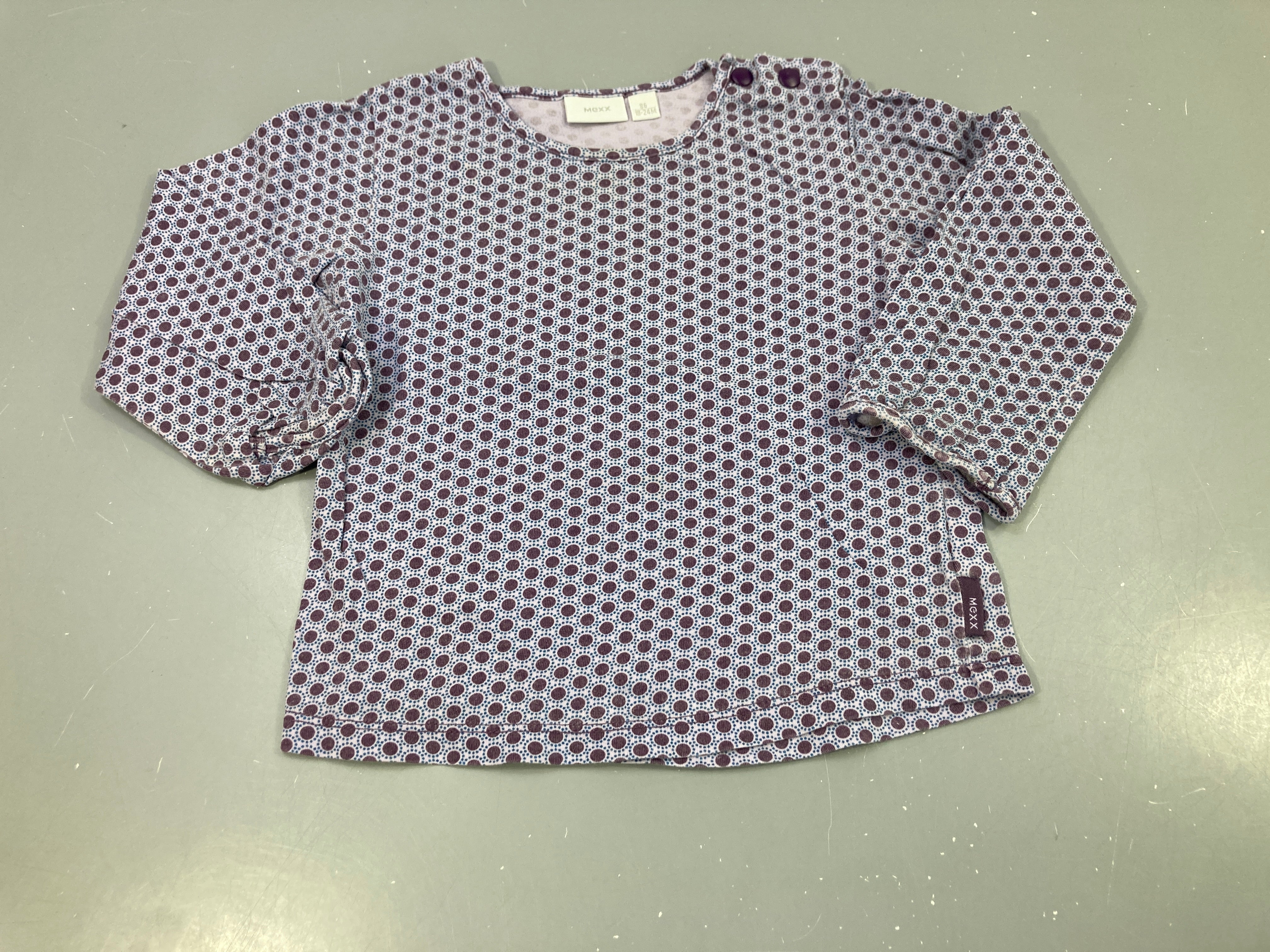 T-shirt m.l mauve clair à motifs géométriques bordeaux et bleu