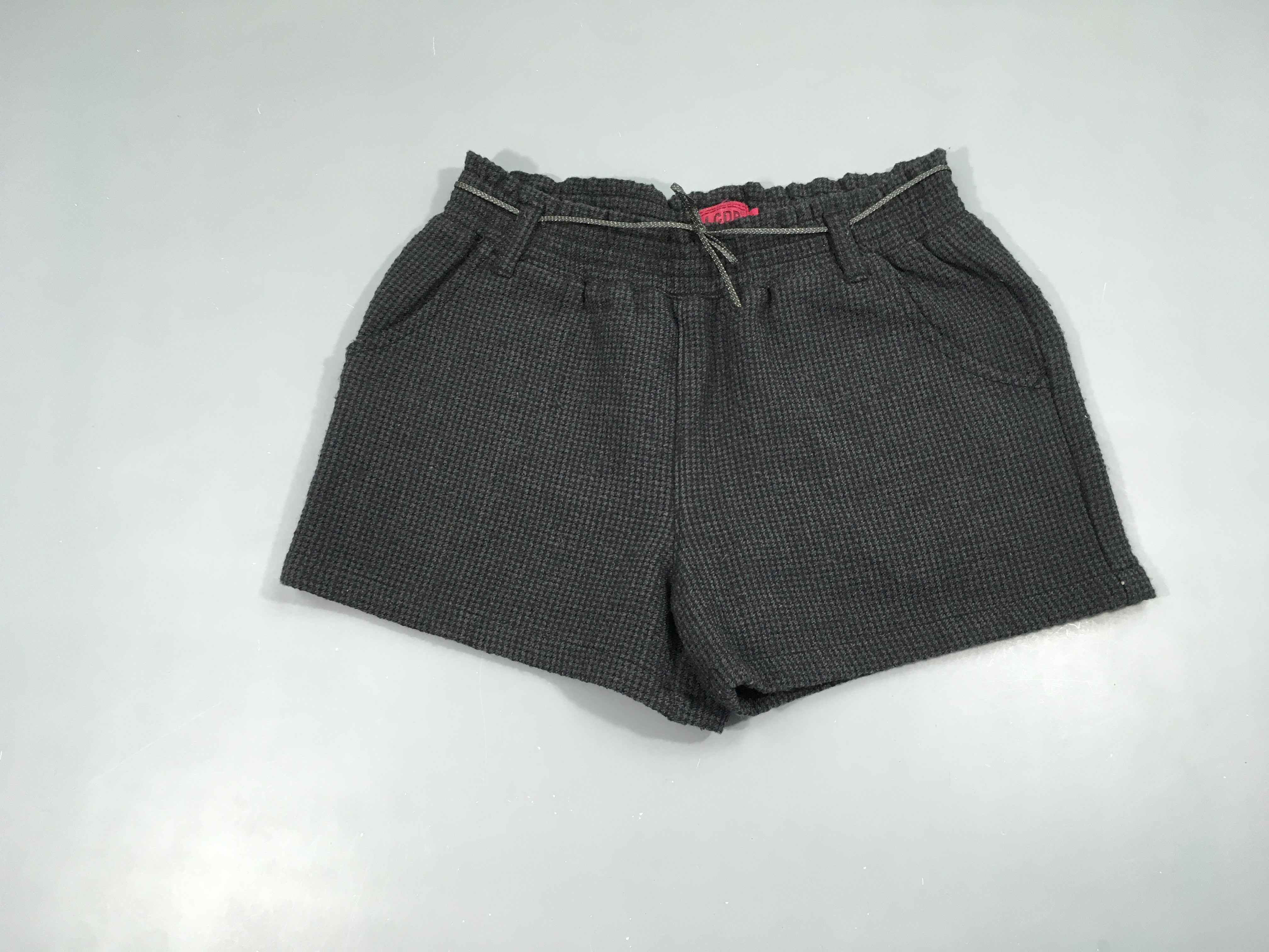 Short molleton texturé gris à carreaux