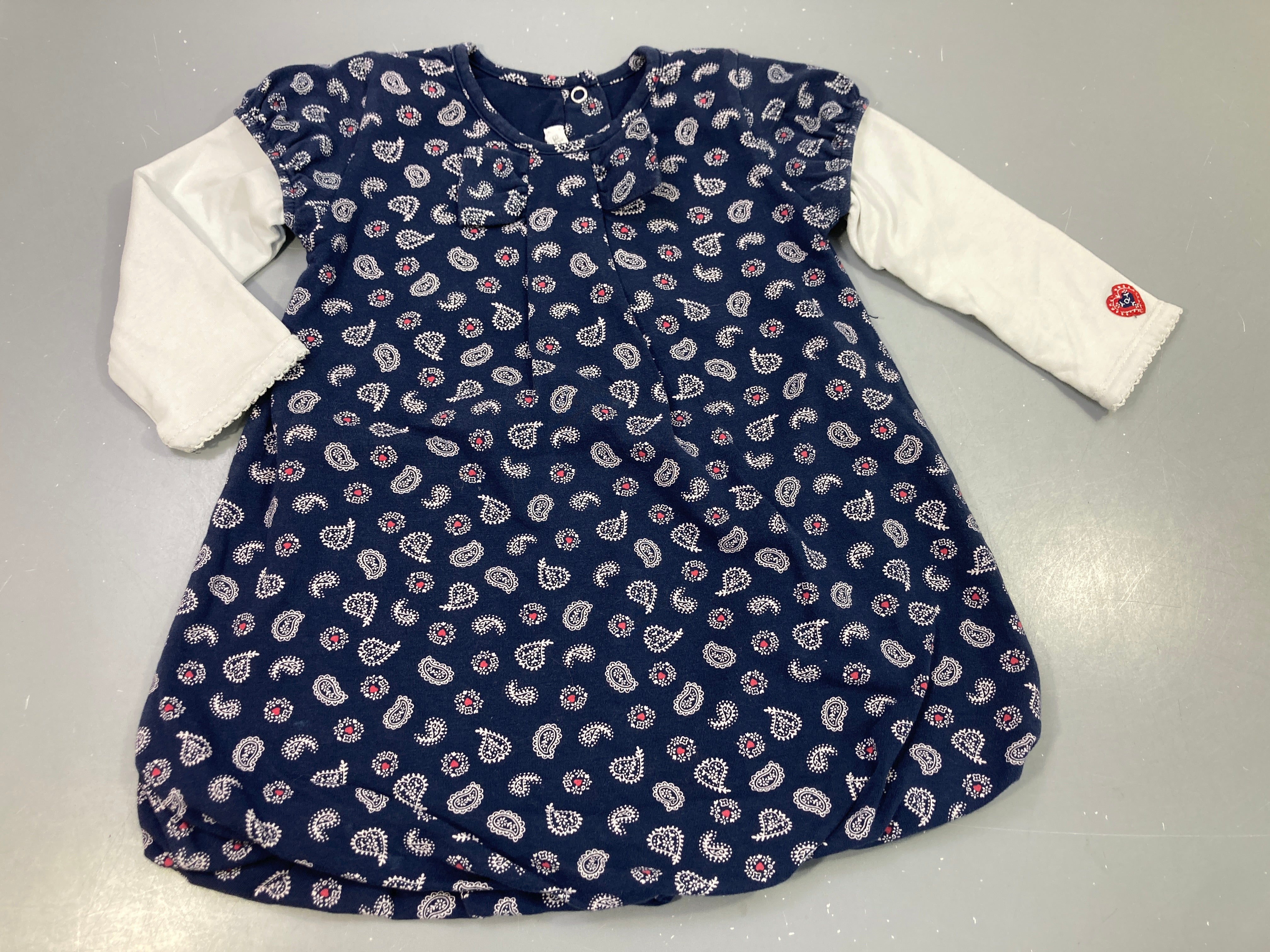 Robe m.l  jersey bleu marine à motifs, manches blanches