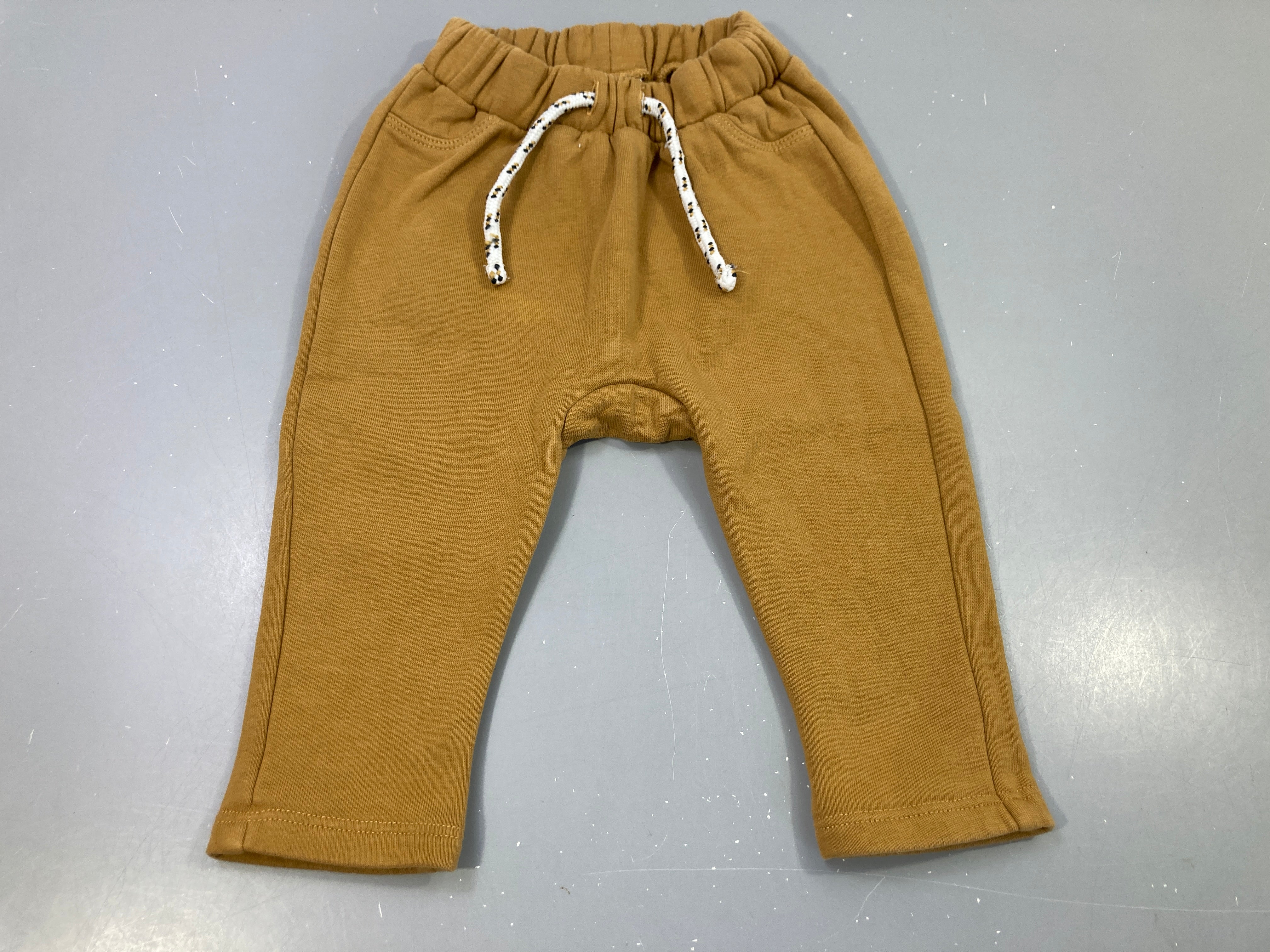 Pantalon molleton jaune moutarde, intérieur doux et chaud