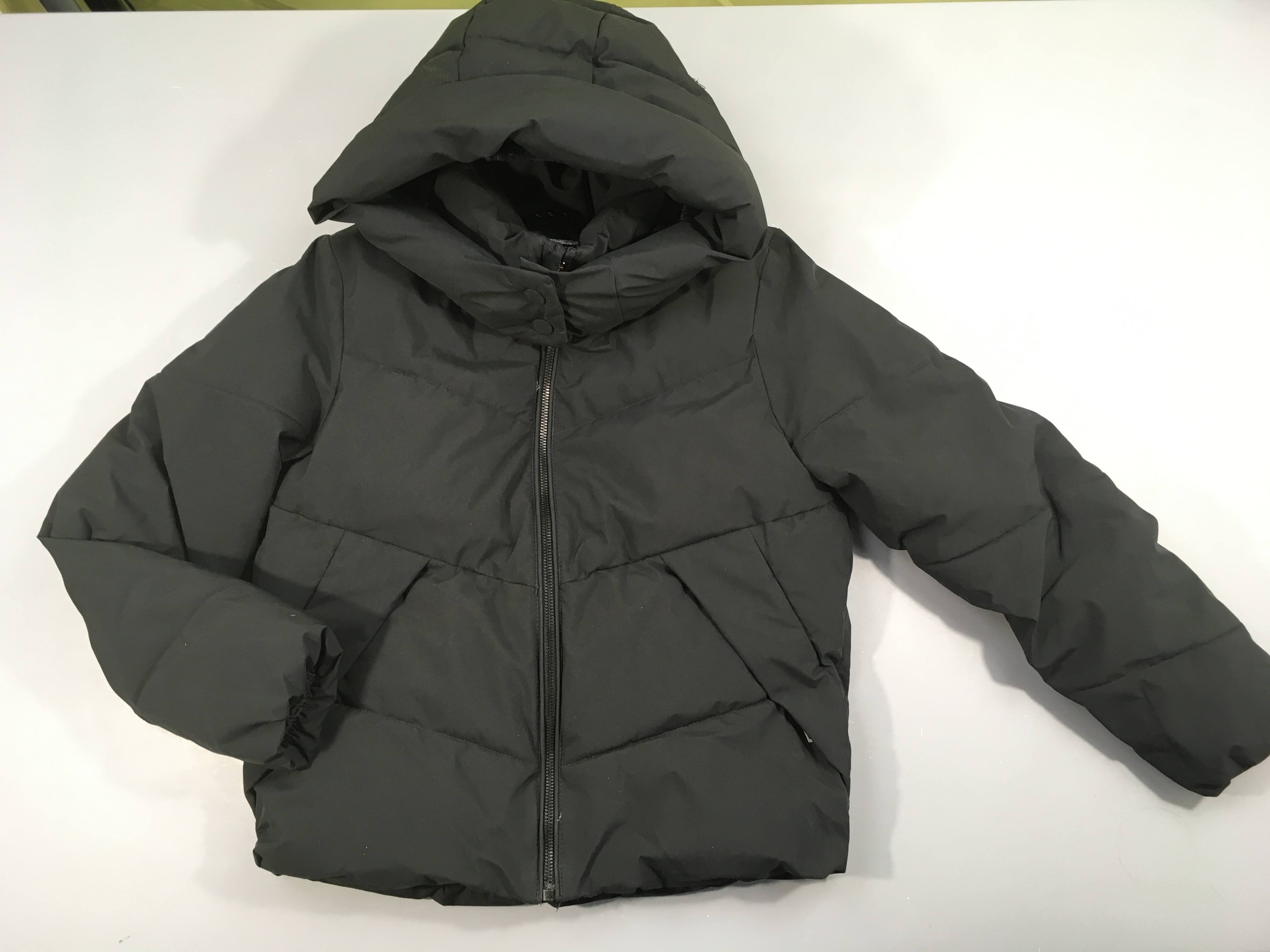 Doudoune courte noir à capuche