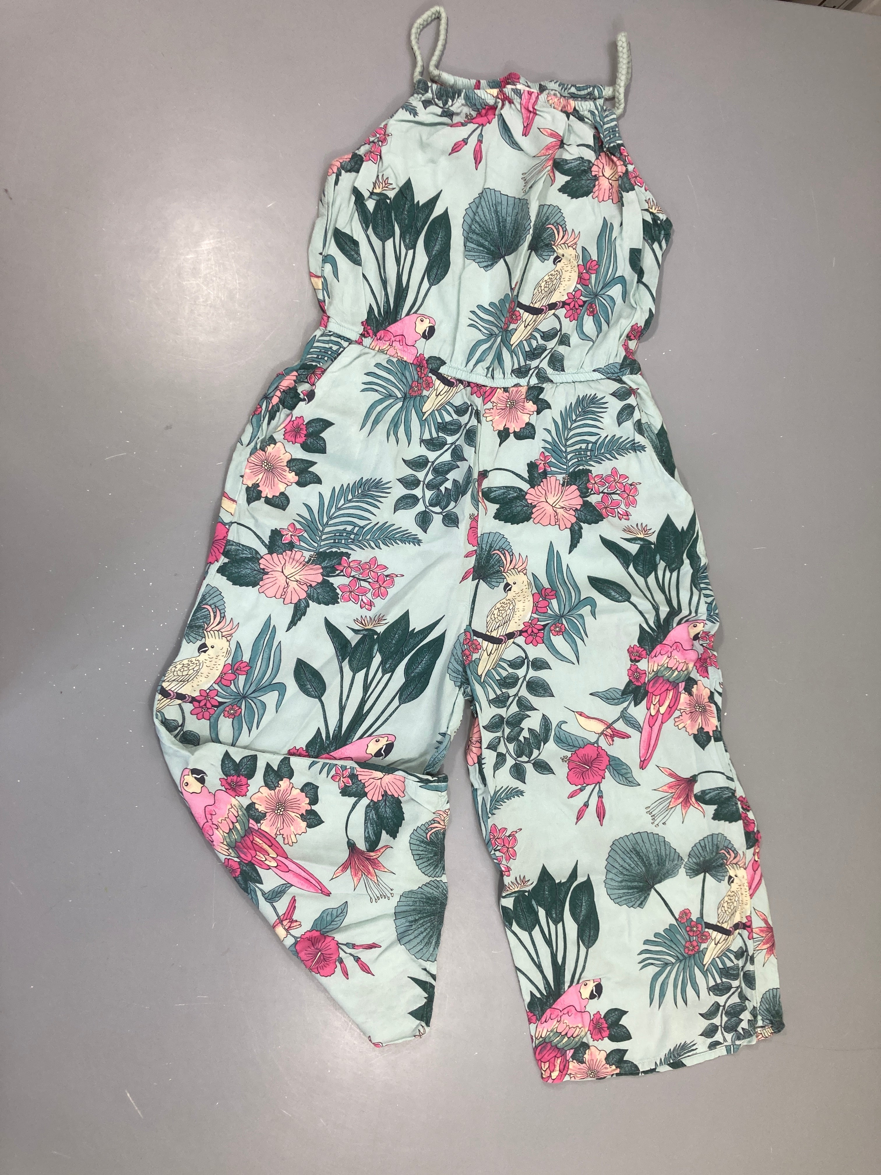 Combinaison bleu clair fleuri