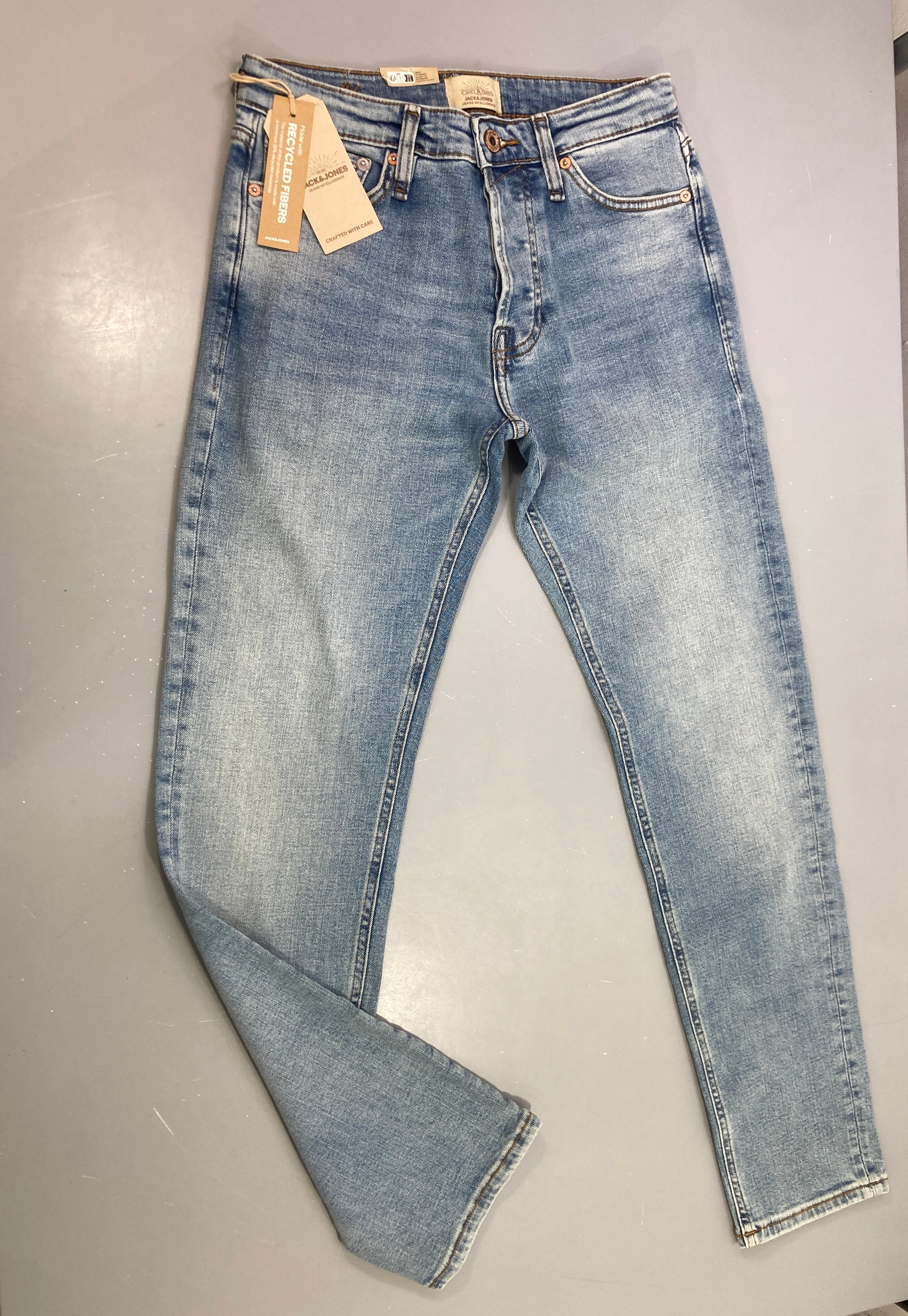 NEUF Jean slim délavé clair, 28/32