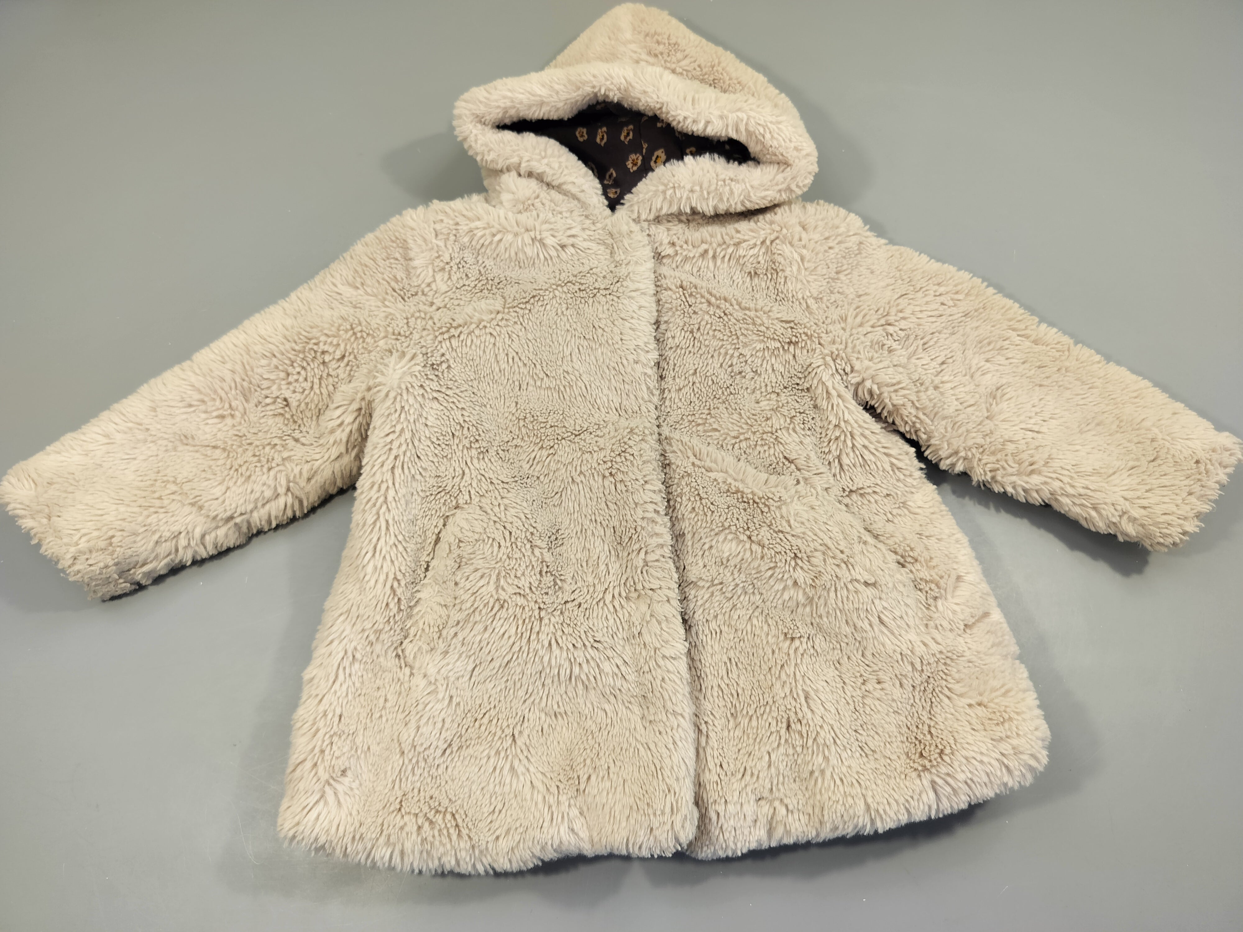 Veste à capuche peluche beige