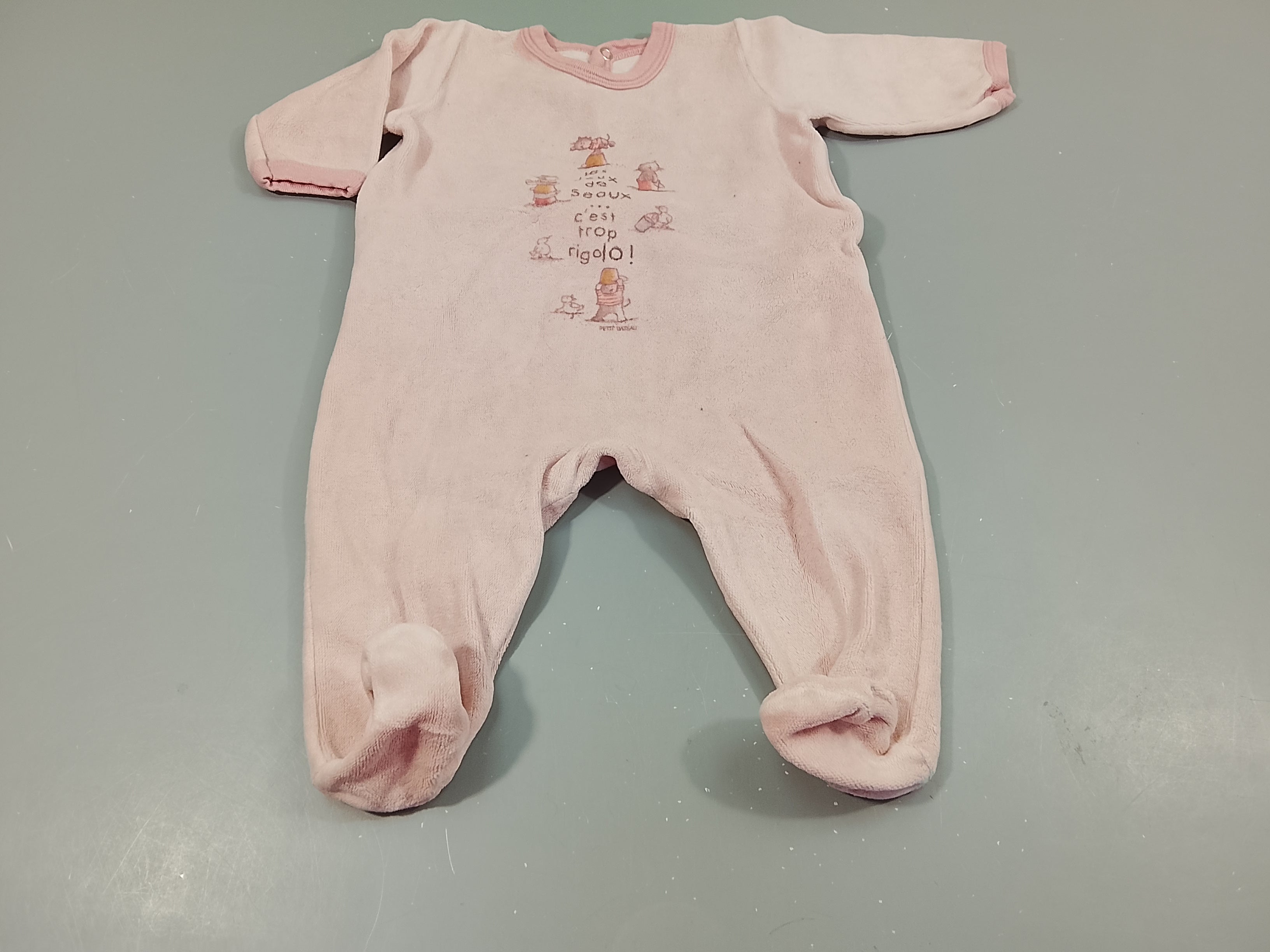 Pyjama velours rose clair , chatons 