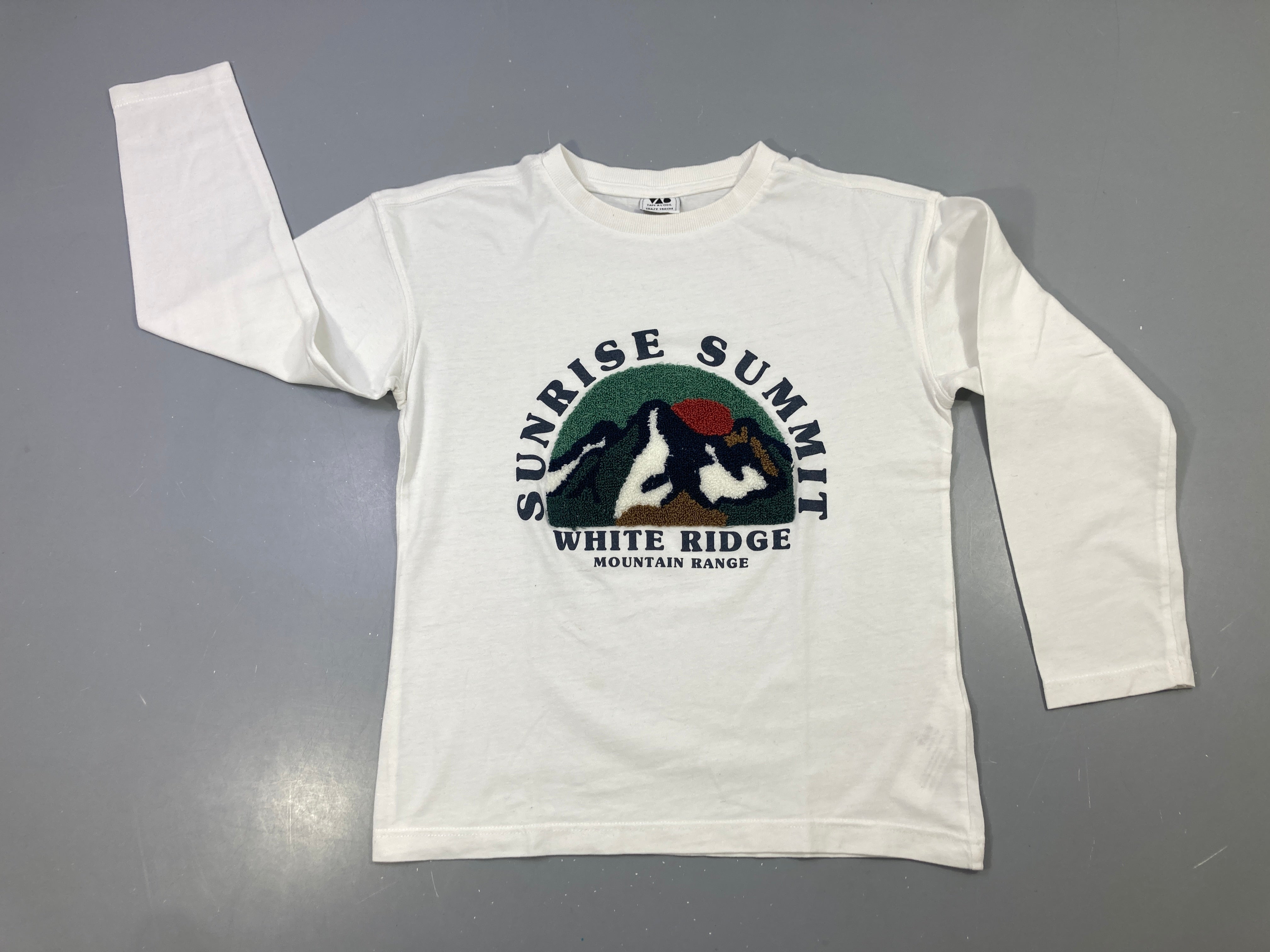 T-shirt m.l blanc brodé montagne Sunrise Summit relief