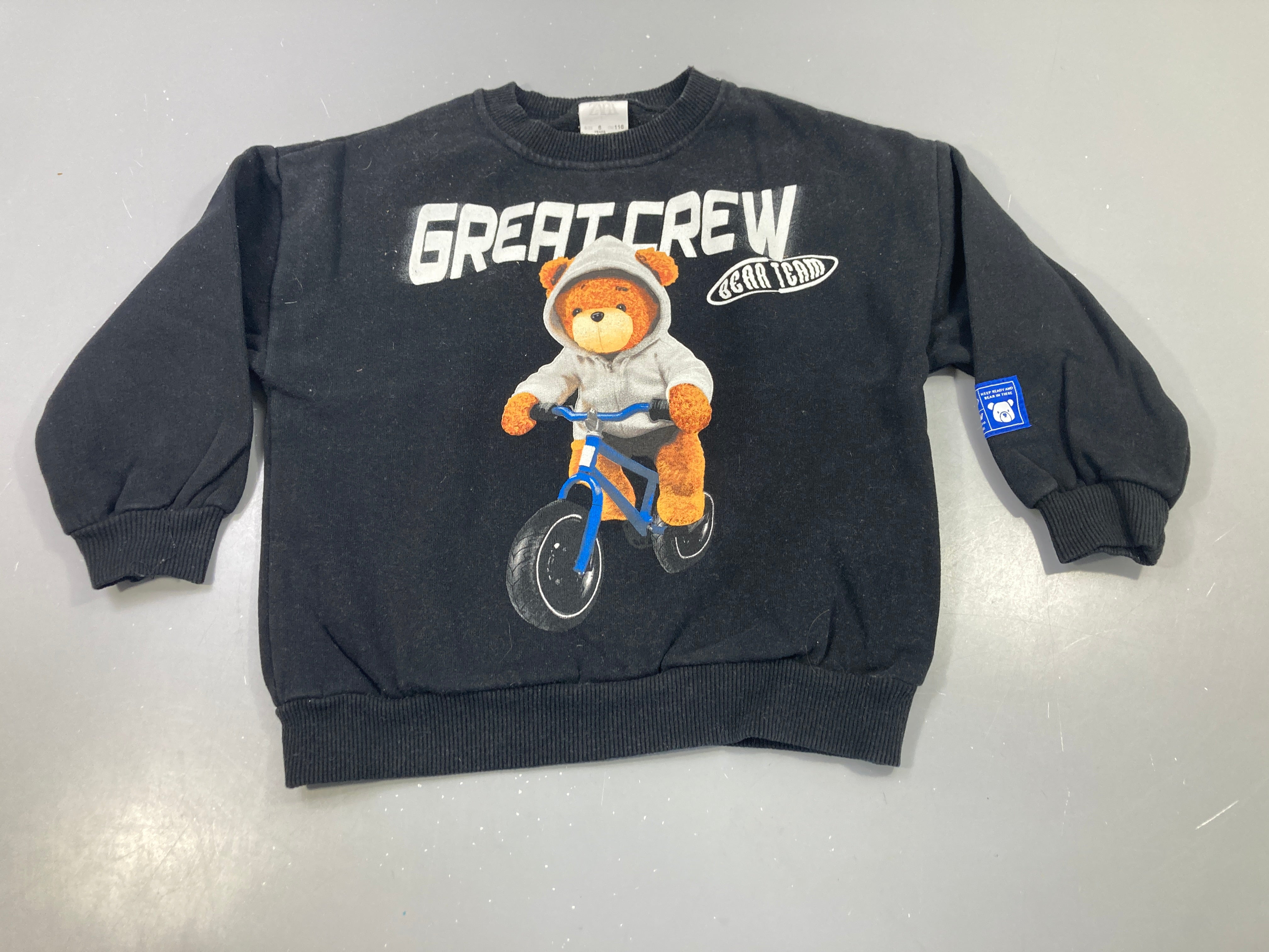 Sweat noir imprimé ours à vélo BMX, à dépoiler