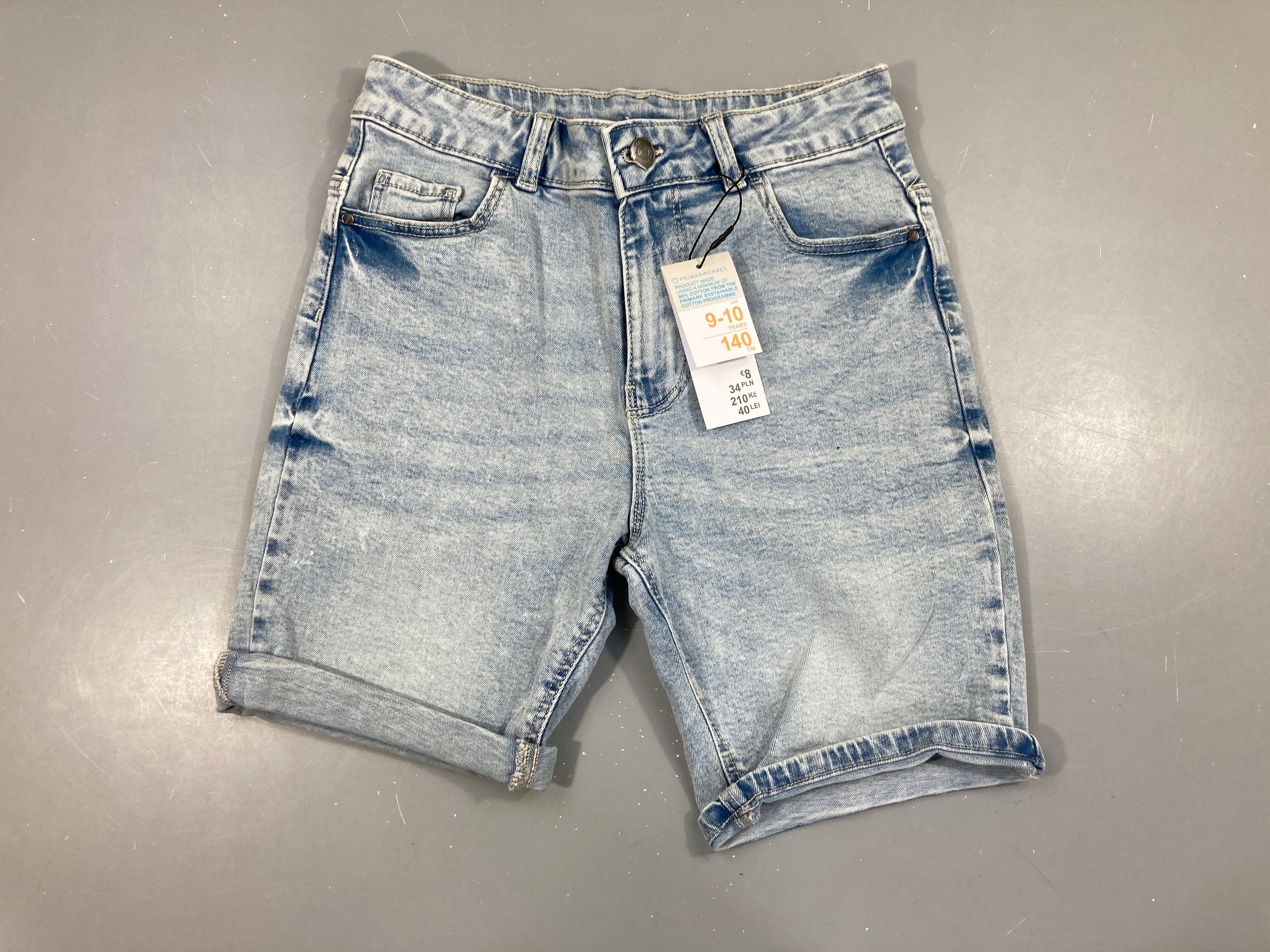 Neuf-Bermuda en jean clair
