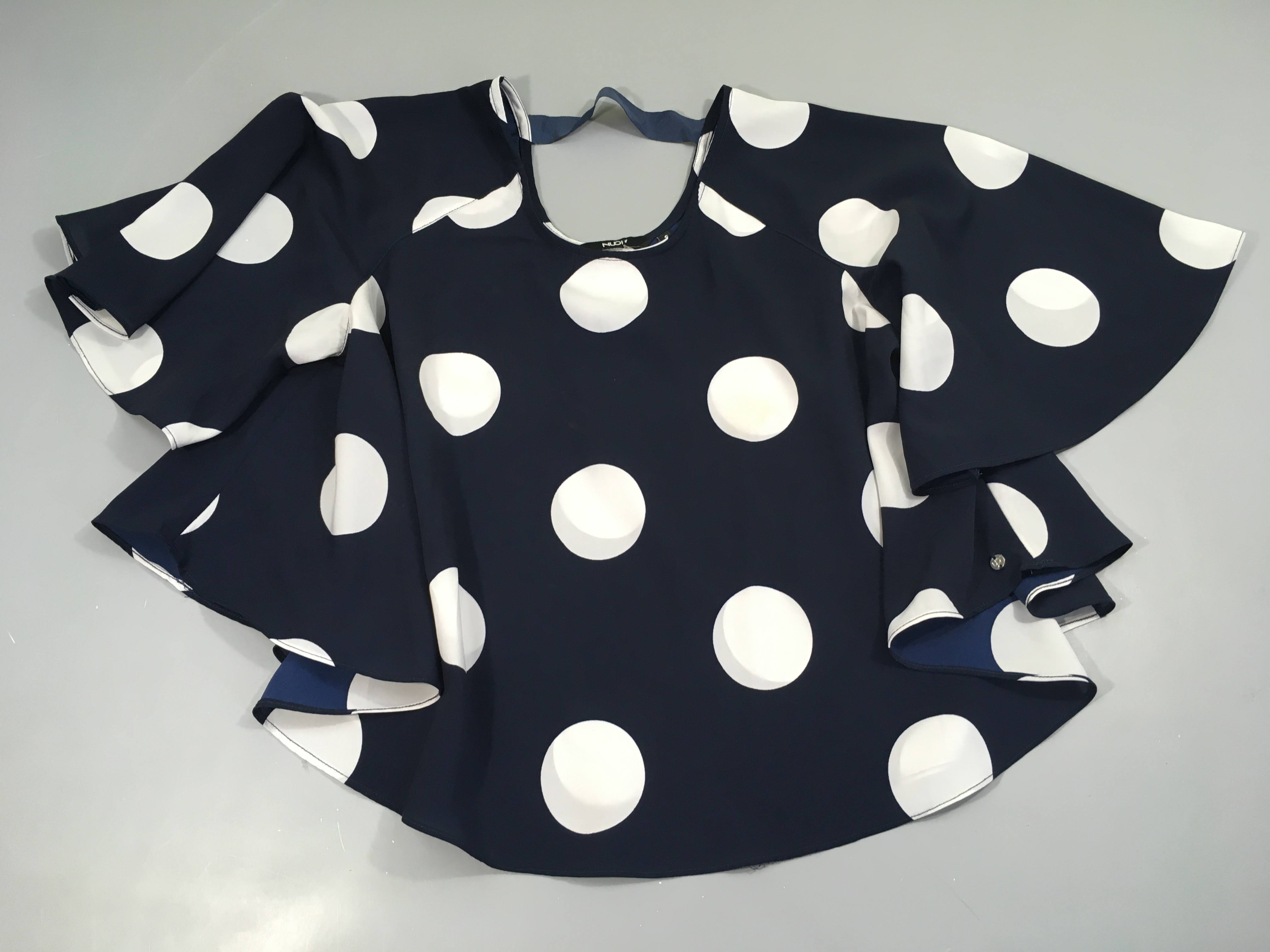 Blouse poncho bleu foncé pois blancs