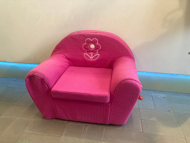 Fauteuil rose fleur, Dimensions : L 44 x l 54 x H 38 cm, moins cher chez Petit Kiwi