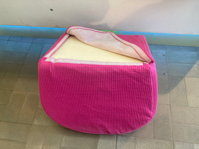 Fauteuil rose fleur, Dimensions : L 44 x l 54 x H 38 cm, moins cher chez Petit Kiwi