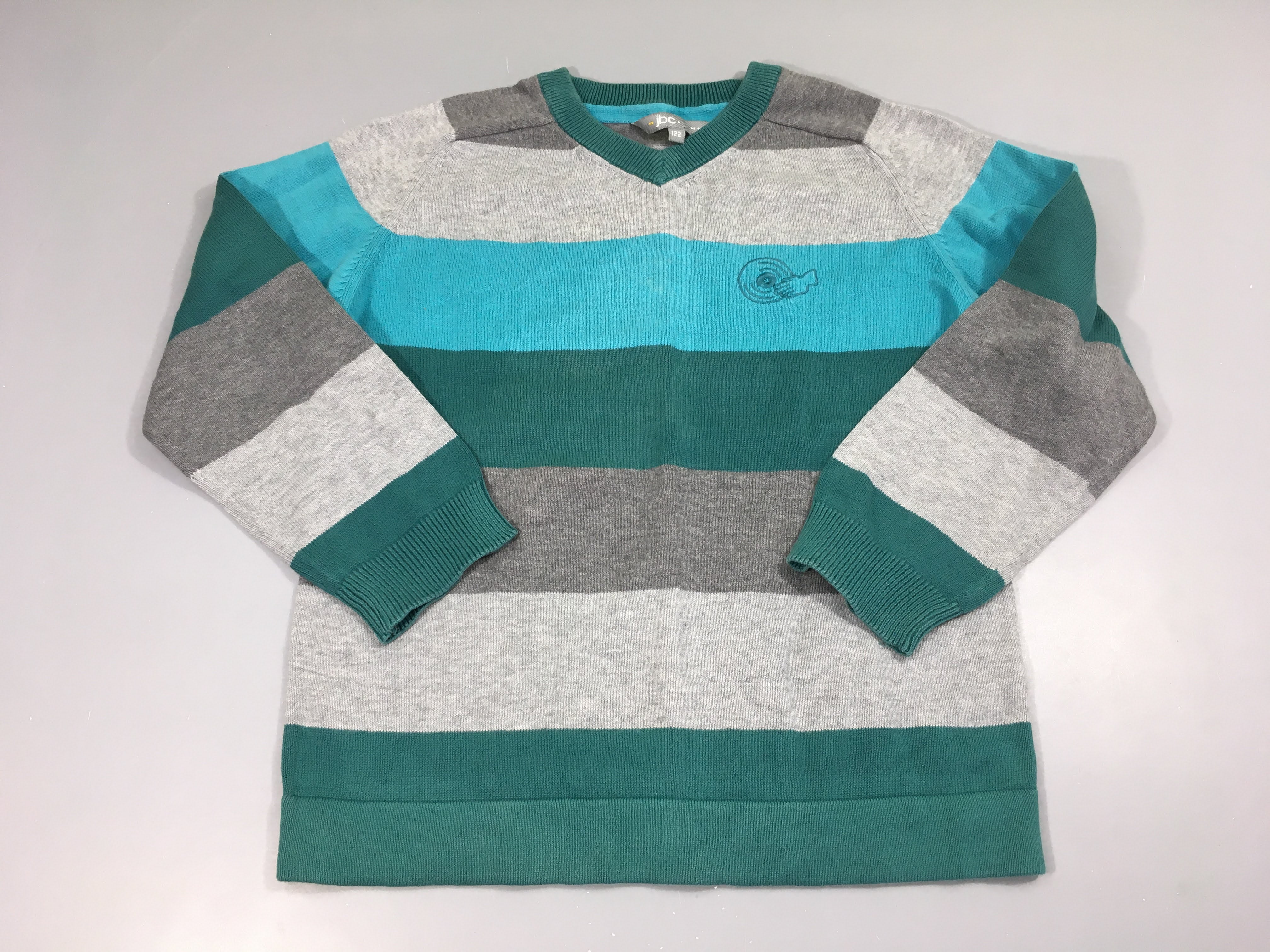 Pull col V gris rayé turquoise