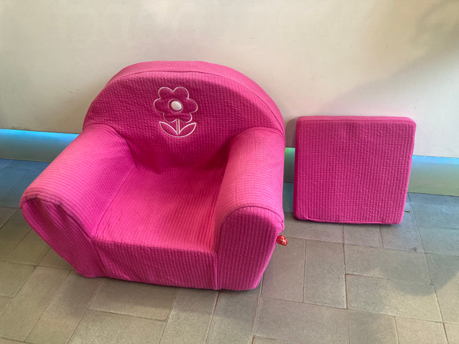 Fauteuil rose fleur, Dimensions : L 44 x l 54 x H 38 cm, moins cher chez Petit Kiwi