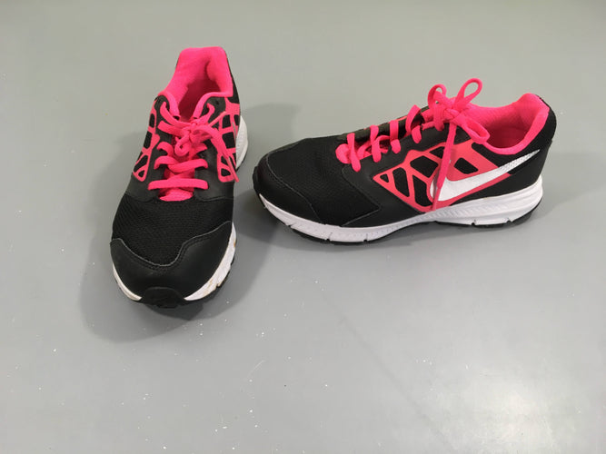 Baskets noir rose Nike, moins cher chez Petit Kiwi