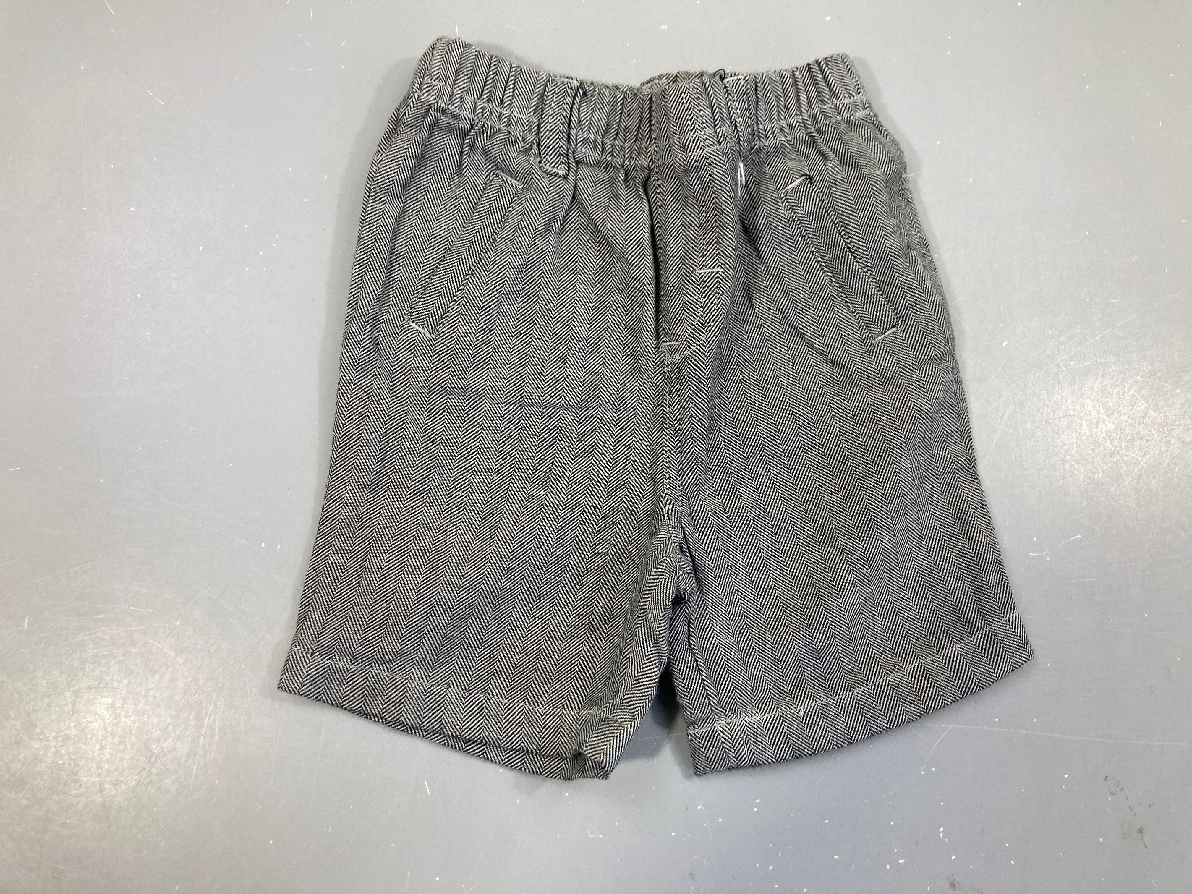 Bermuda gris chevron taille élastique